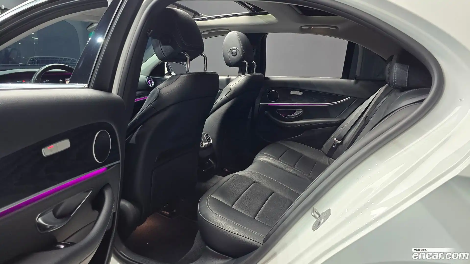 E-Class Mercedes-Benz 2017.6-OPTION-016