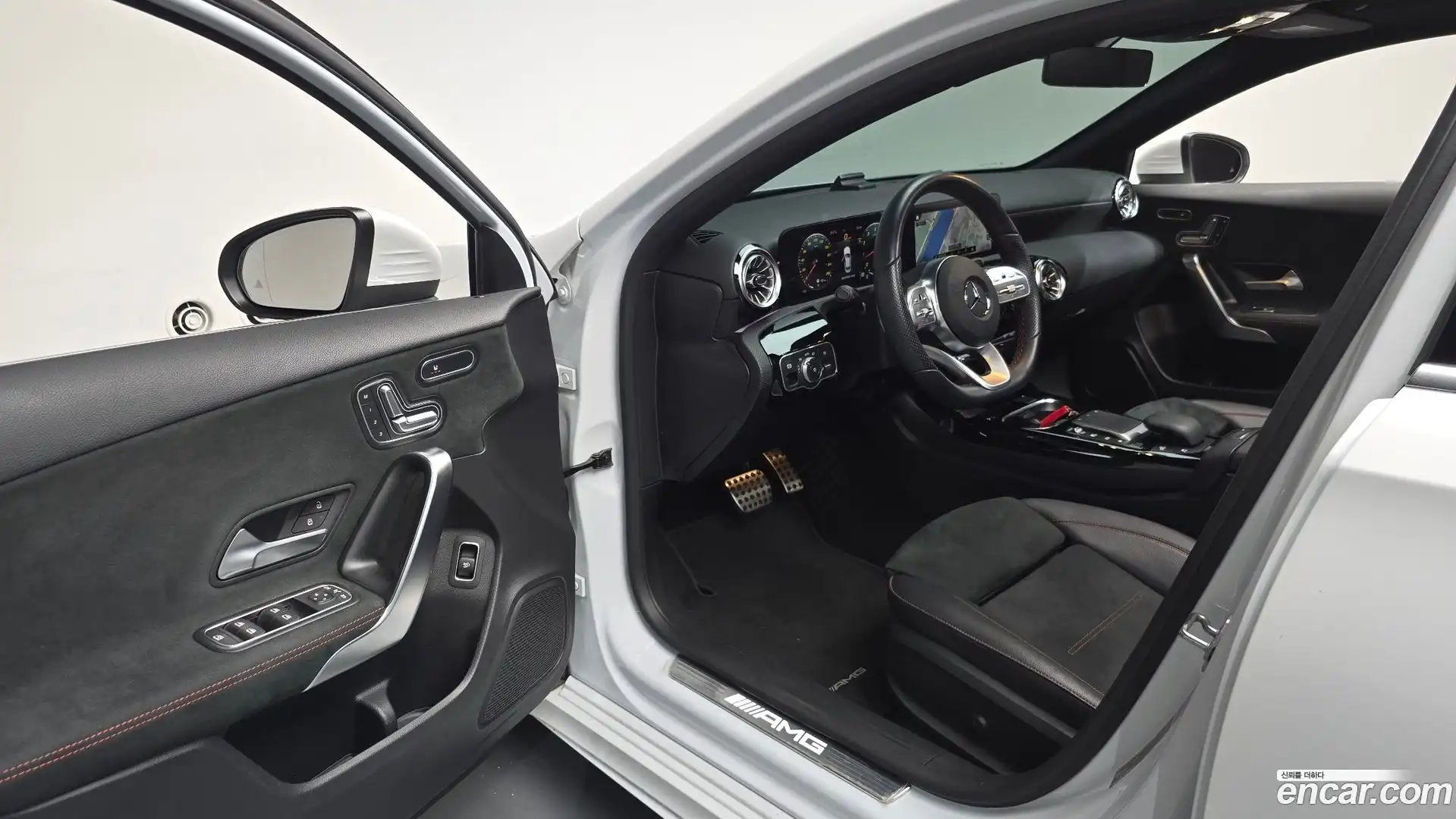 A-Class Mercedes-Benz 2021.6-INNER-010