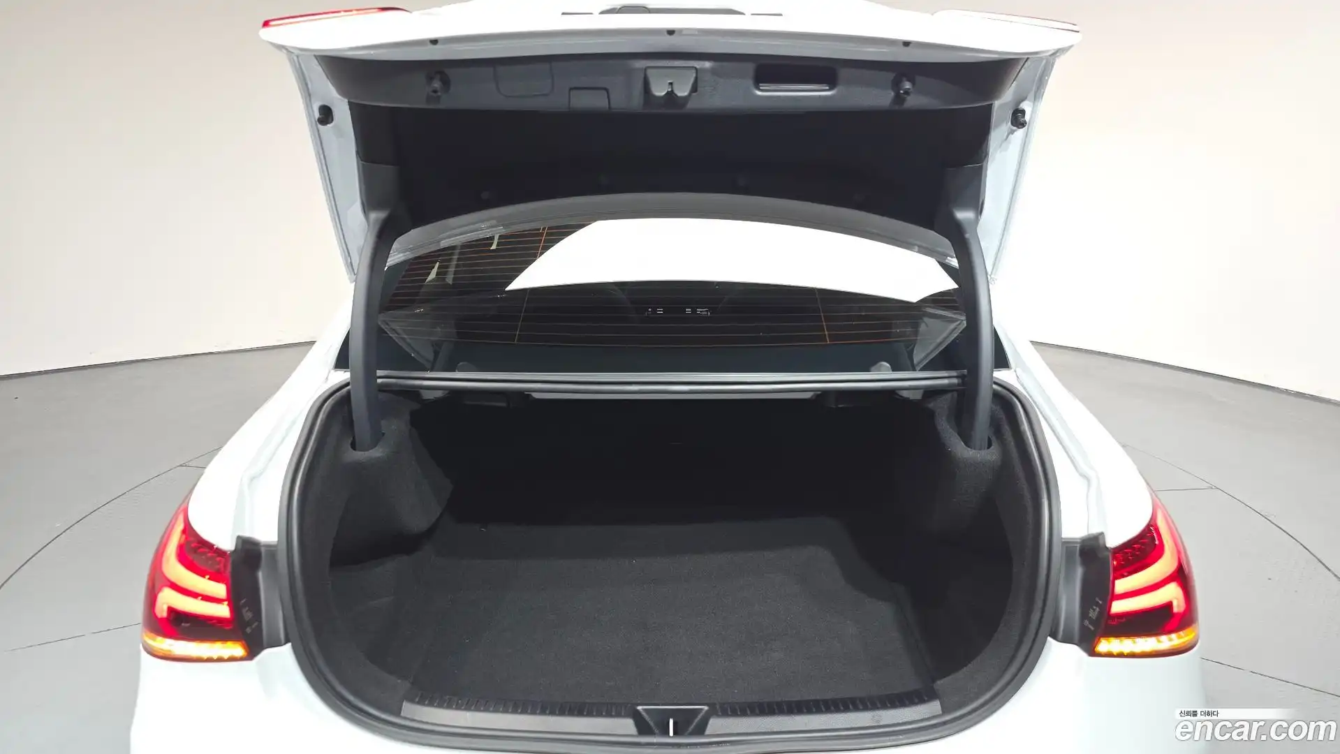 A-Class Mercedes-Benz 2021.6-OPTION-024