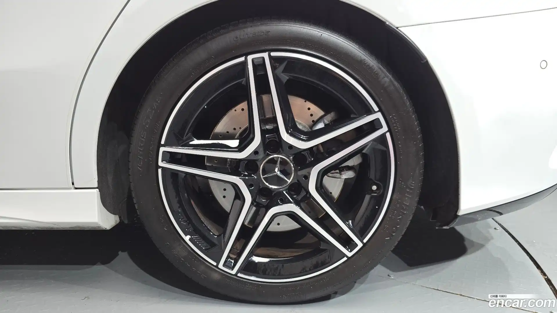 A-Class Mercedes-Benz 2021.6-OUTER-031