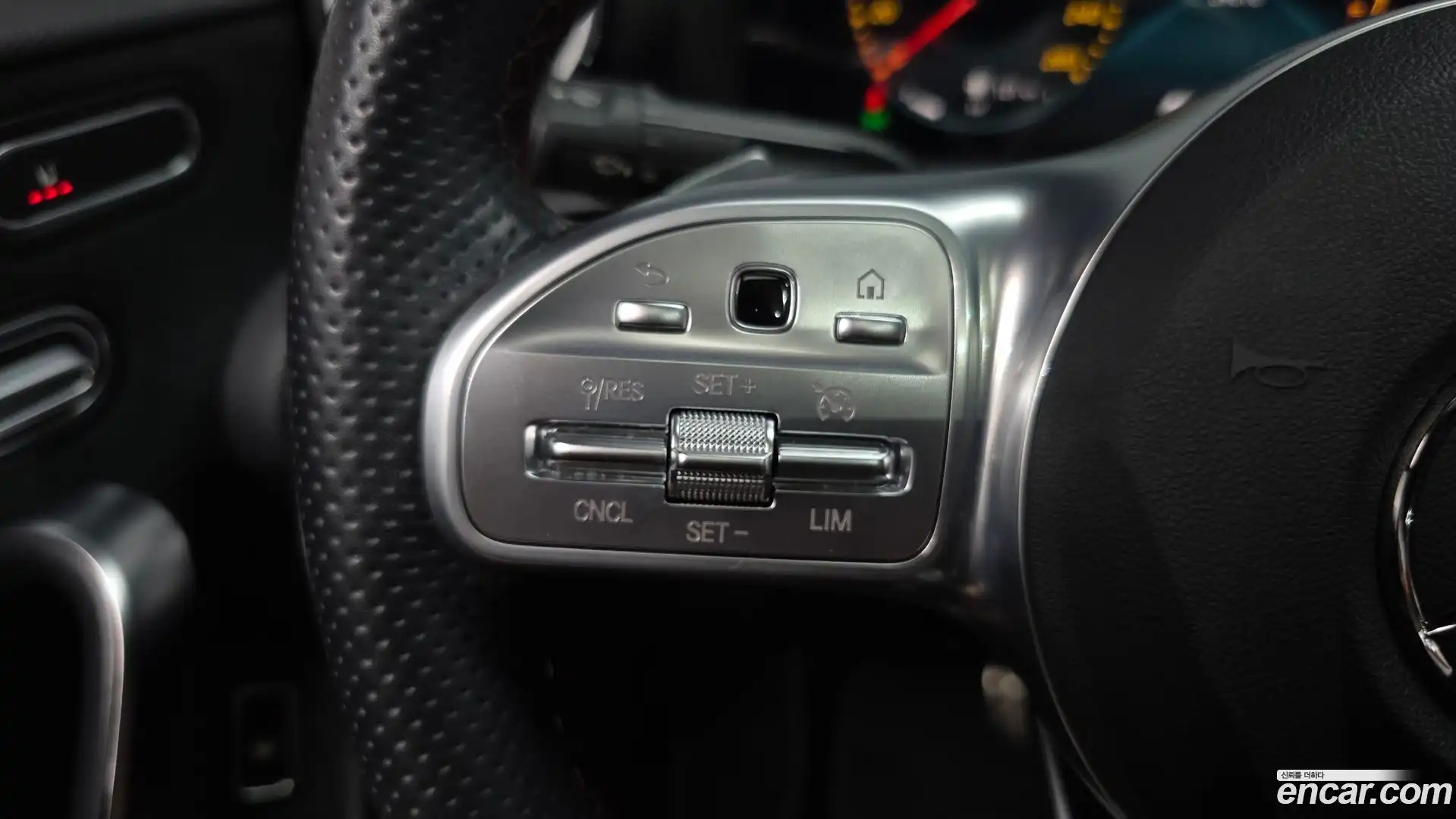 A-Class Mercedes-Benz 2021.6-OPTION-046