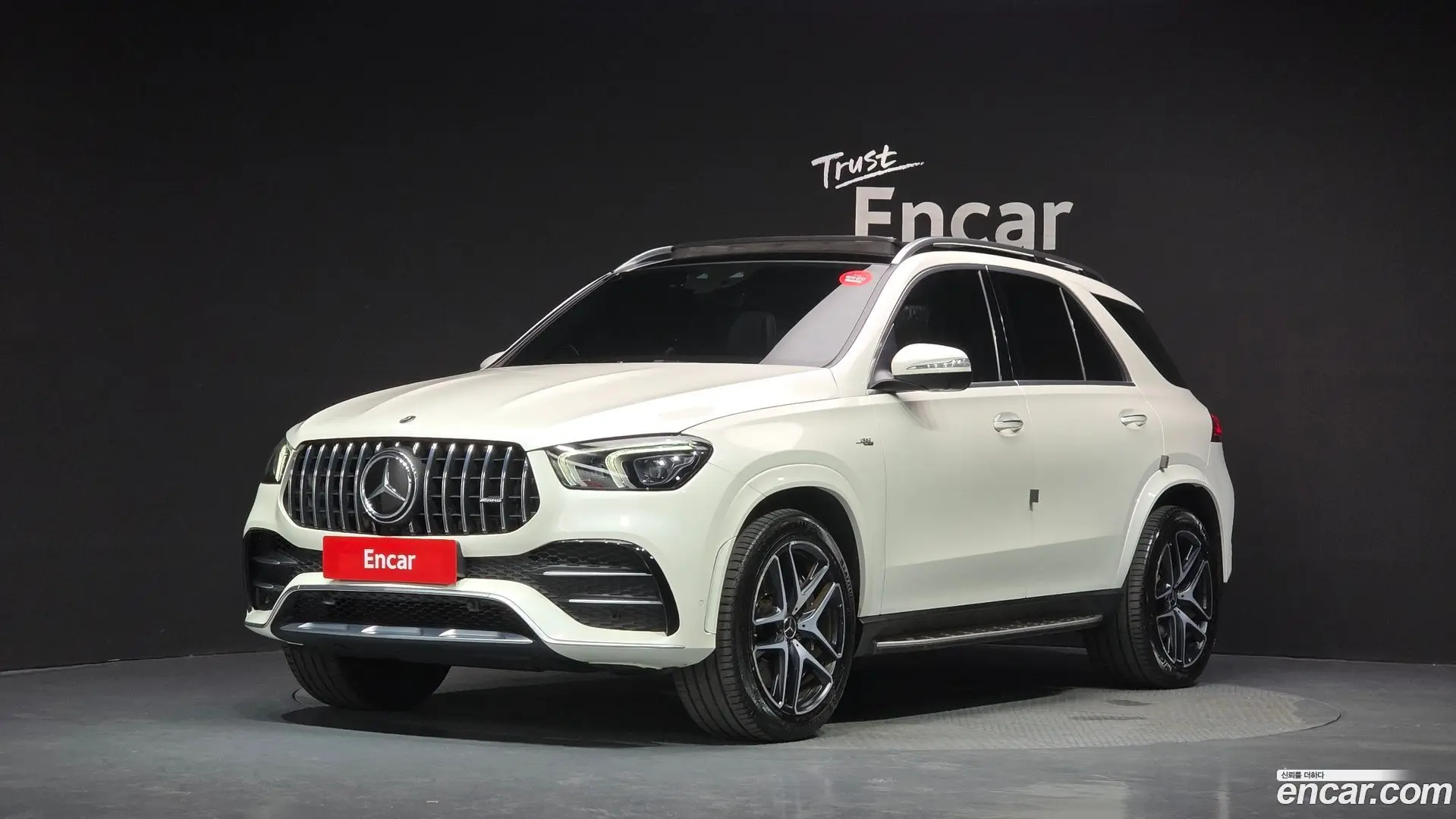 Main__Slider__Photo:GLE-Class Mercedes-Benz 2021.9-0