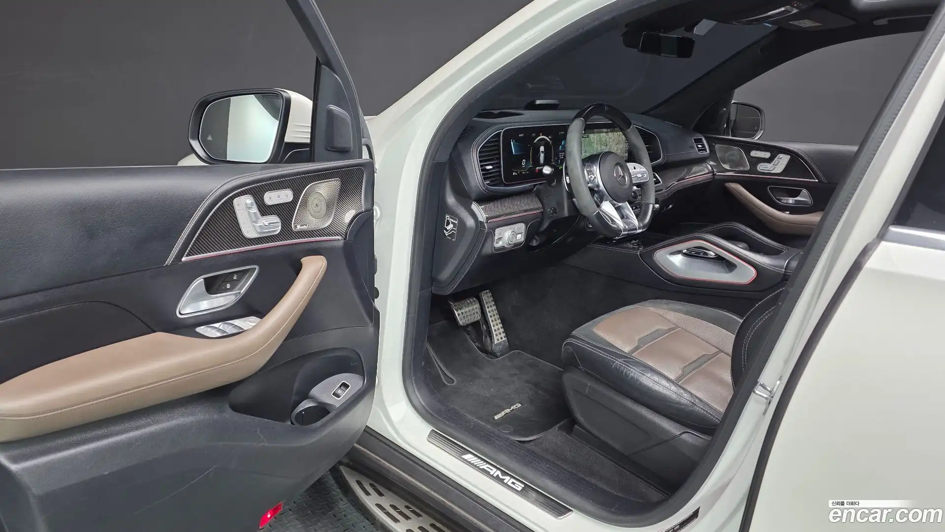 GLE-Class Mercedes-Benz 2021.9-INNER-010