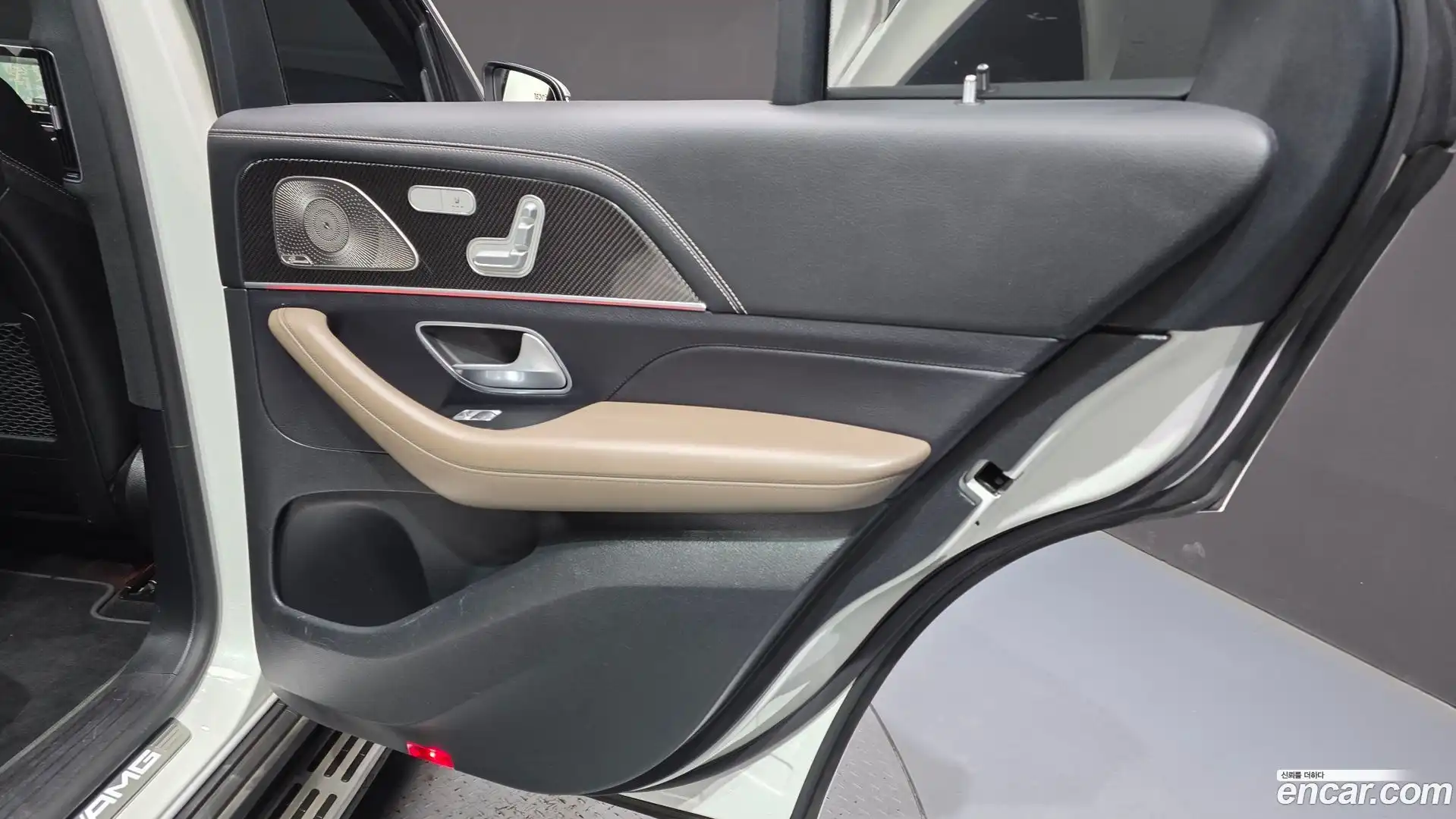 GLE-Class Mercedes-Benz 2021.9-INNER-035
