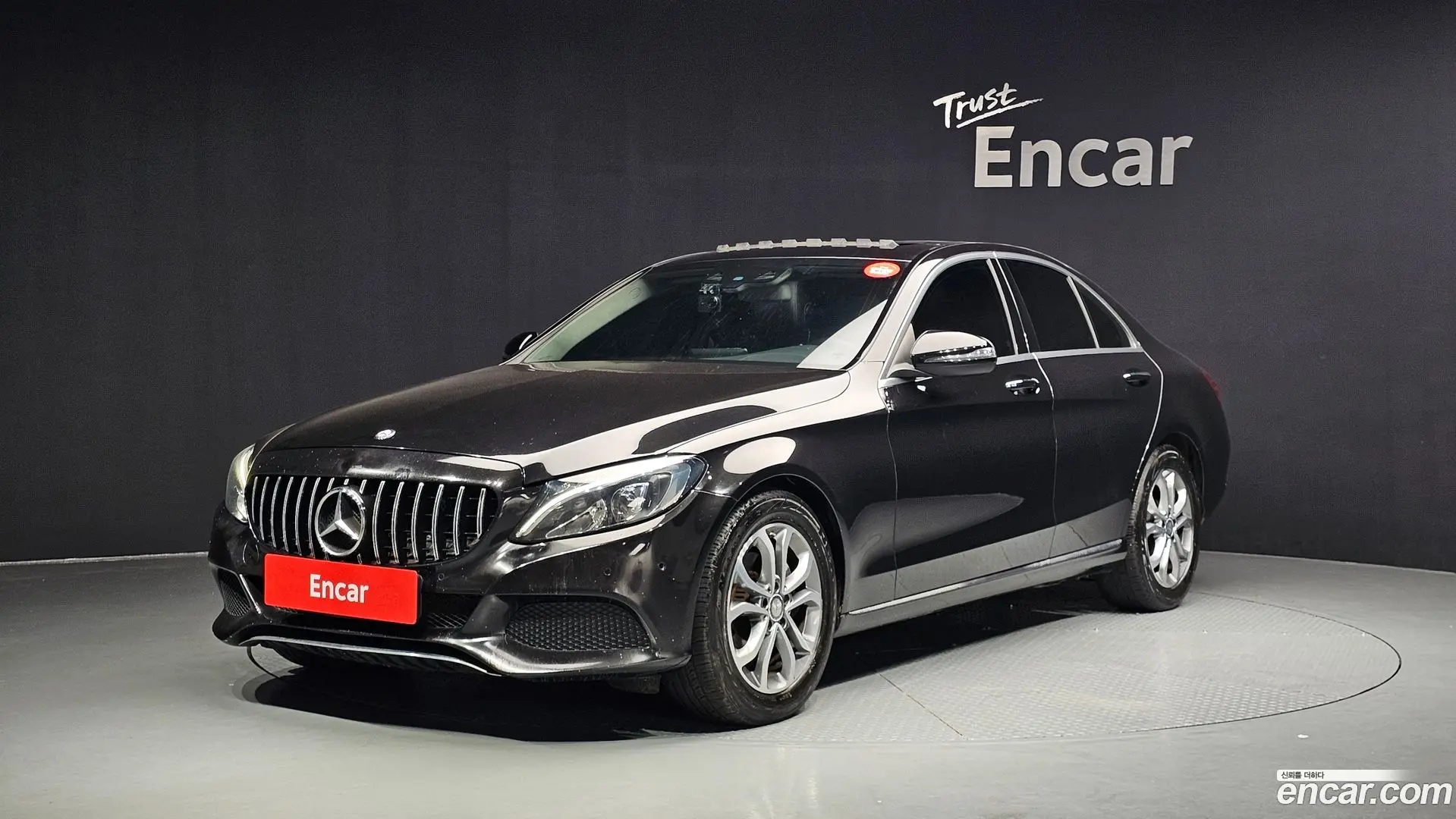 Main__Slider__Photo:C-Class Mercedes-Benz 2016.6-0
