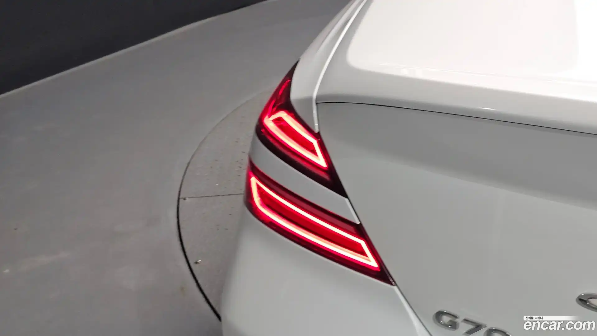G70 Genesis 2021.10-OUTER-033