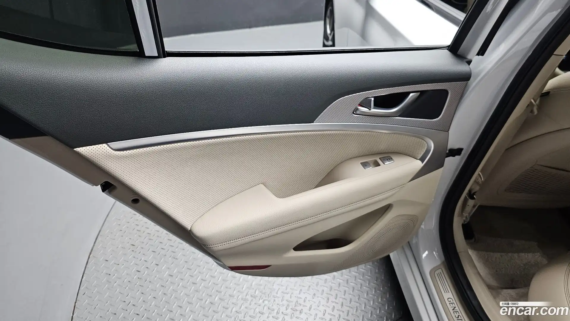 G70 Genesis 2021.10-INNER-035