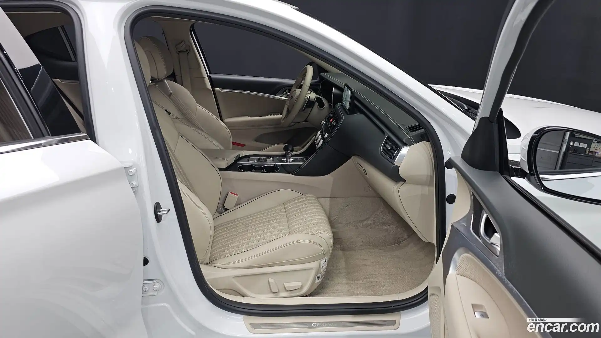 G70 Genesis 2021.10-INNER-036
