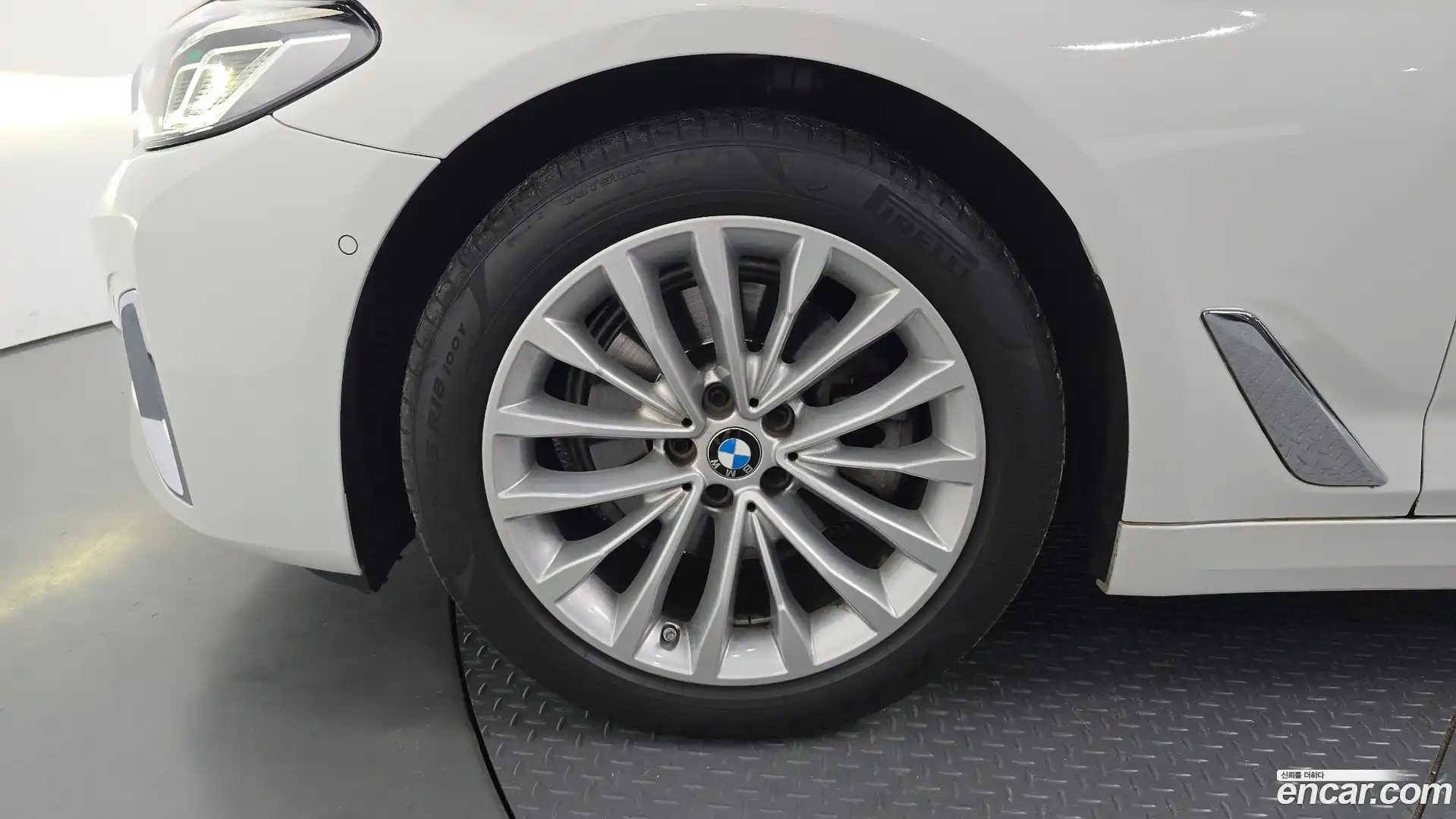 5-Series BMW 2023.2-OUTER-005