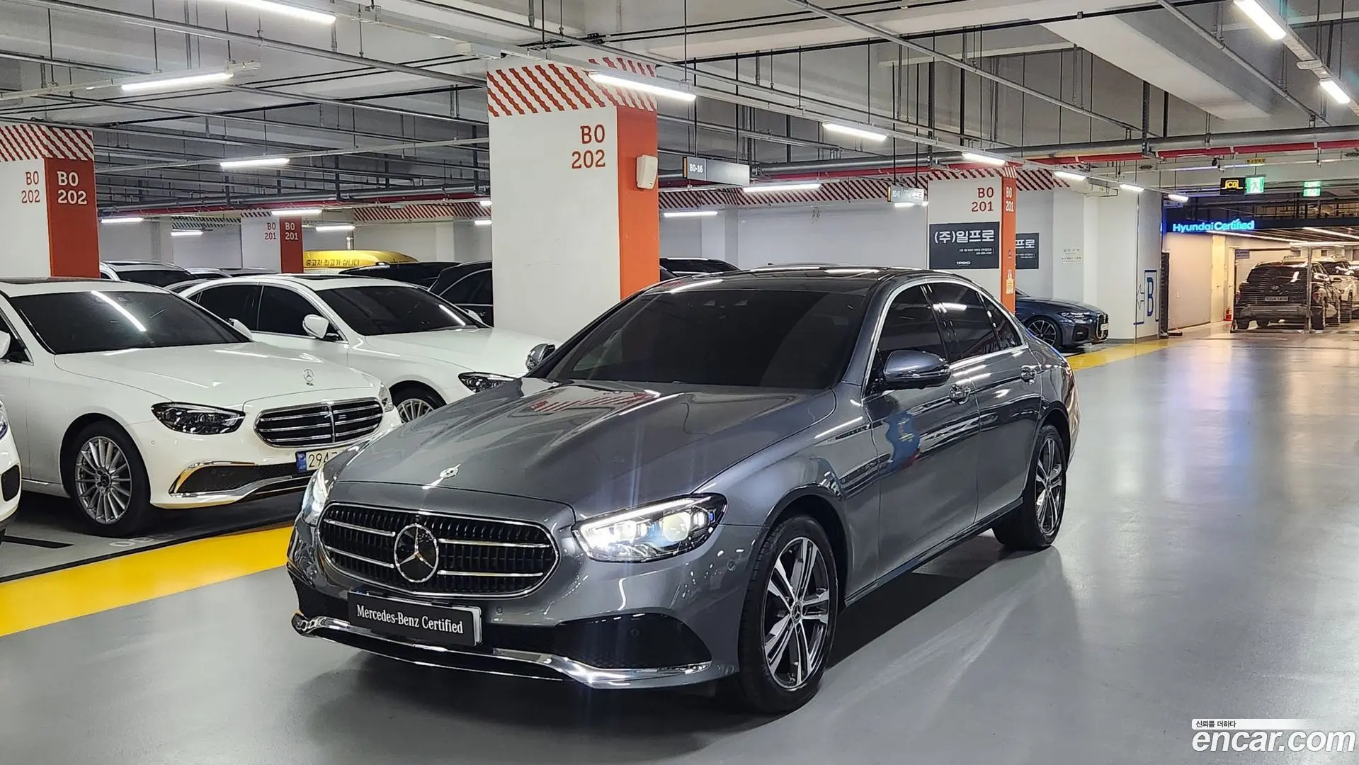 Main__Slider__Photo:E-Class Mercedes-Benz 2022.1-0