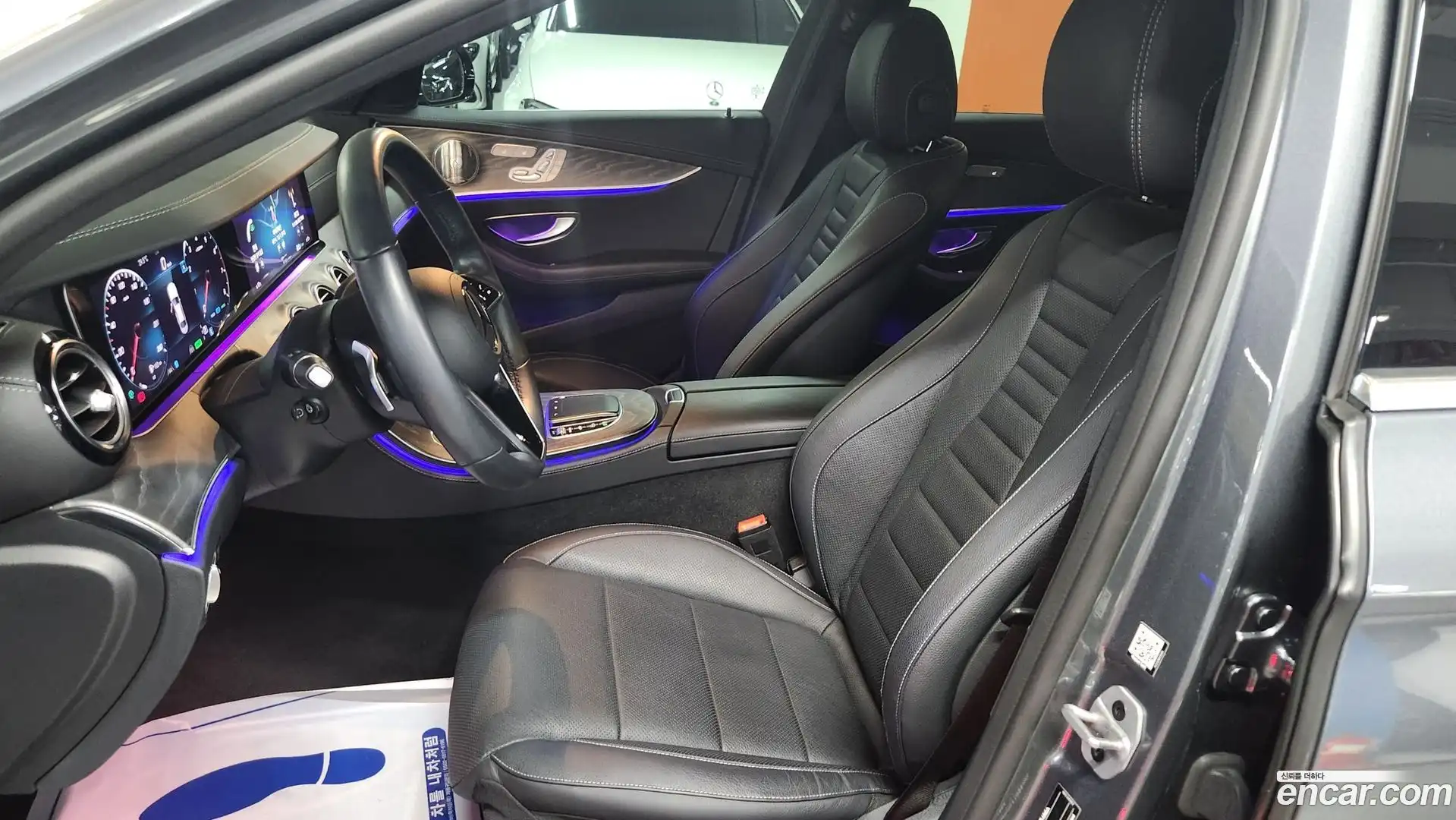 E-Class Mercedes-Benz 2022.1-OPTION-015