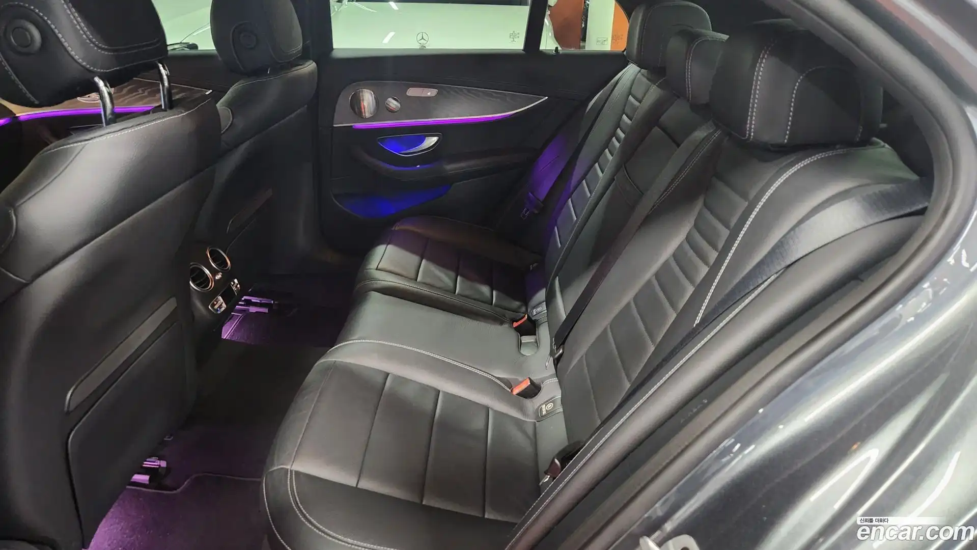 E-Class Mercedes-Benz 2022.1-OPTION-017