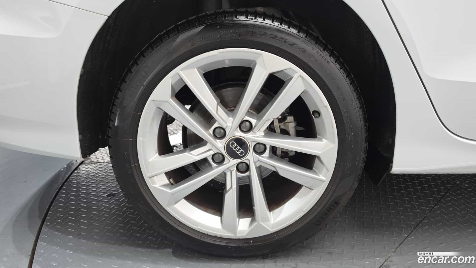 A3 Audi 2023.4-OUTER-005
