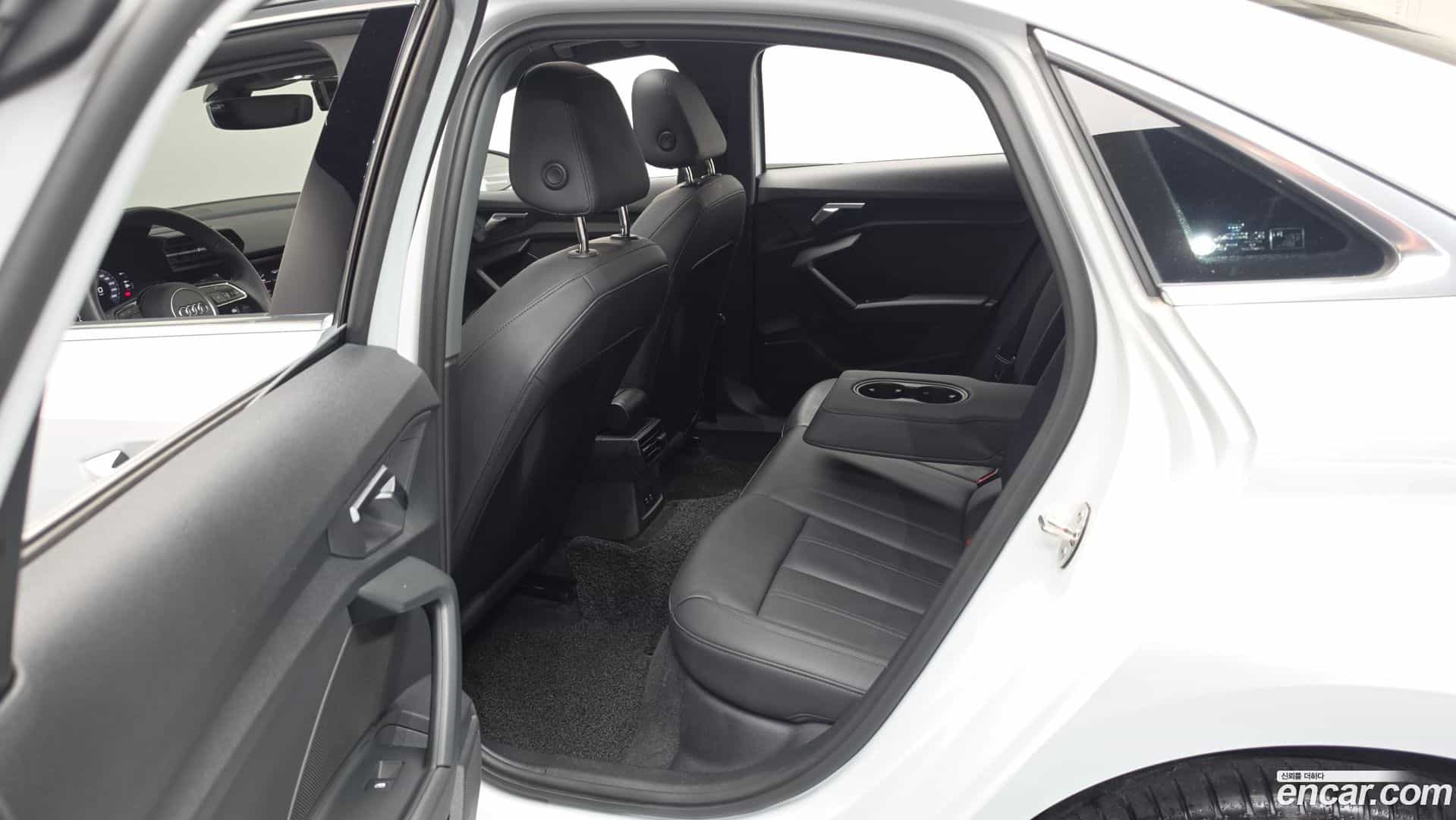 A3 Audi 2023.4-OPTION-016