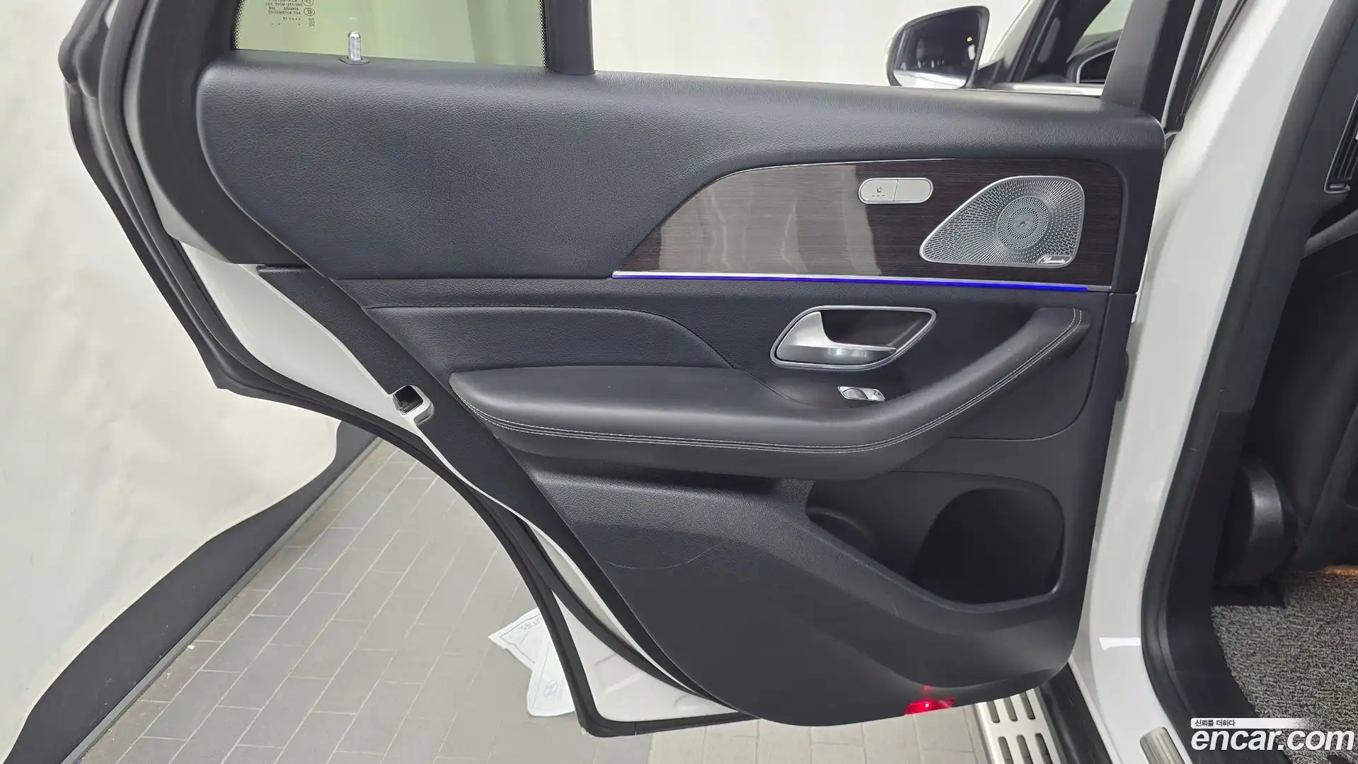 GLE-Class Mercedes-Benz 2021.2-INNER-035