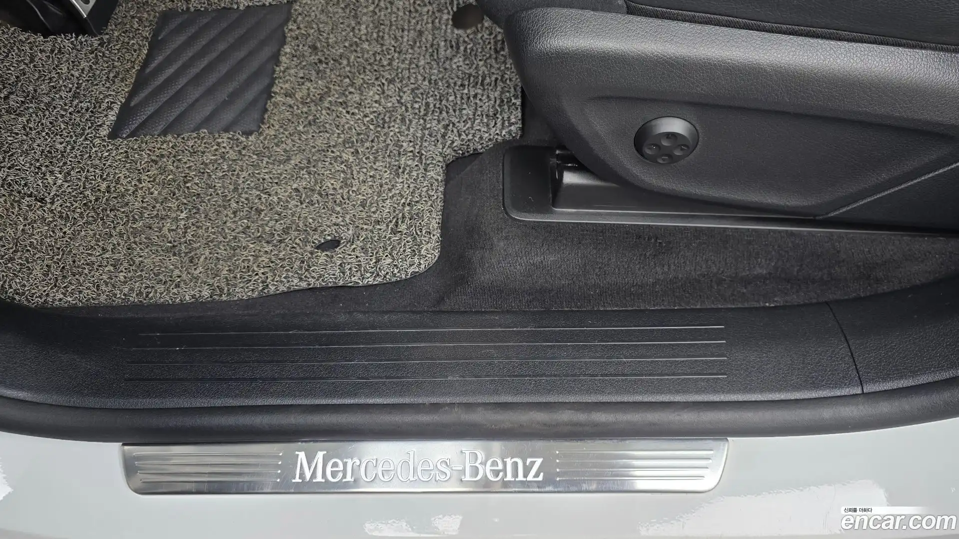 GLE-Class Mercedes-Benz 2021.2-OPTION-044