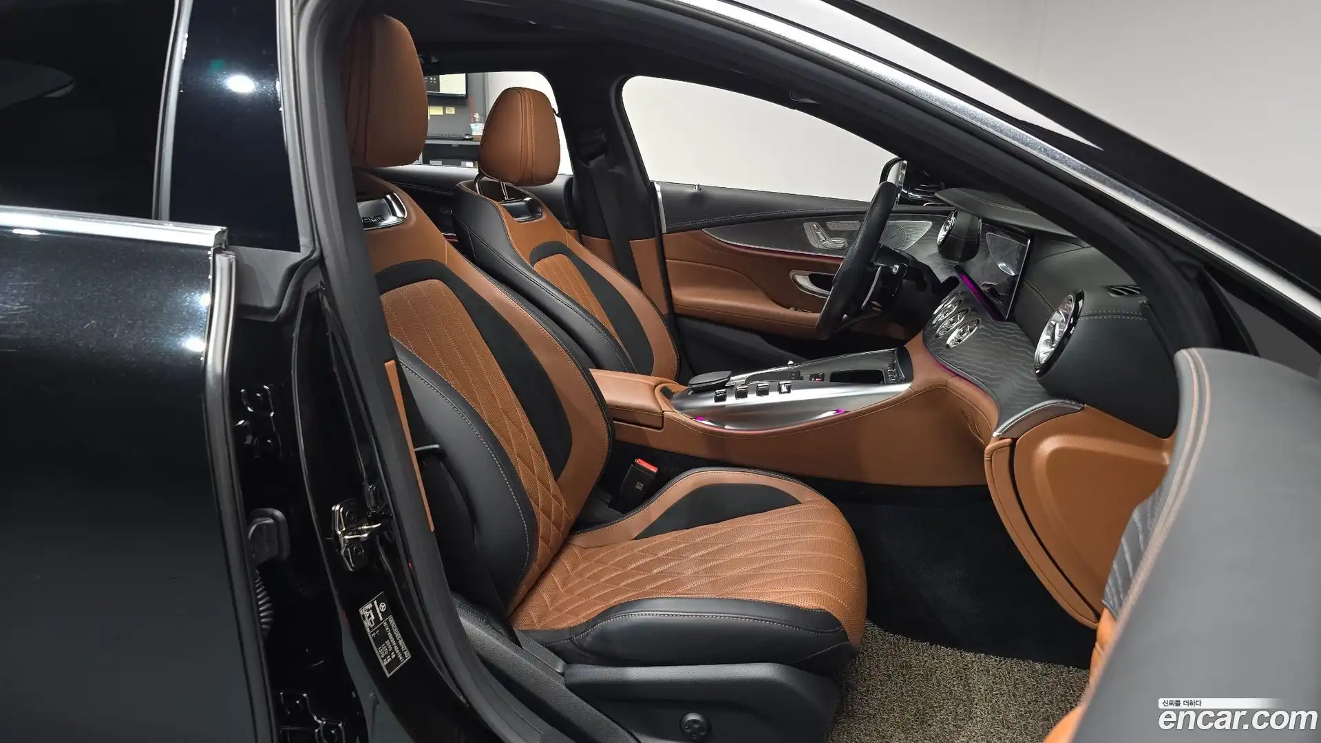 AMG GT Mercedes-Benz 2023.9-OPTION-015