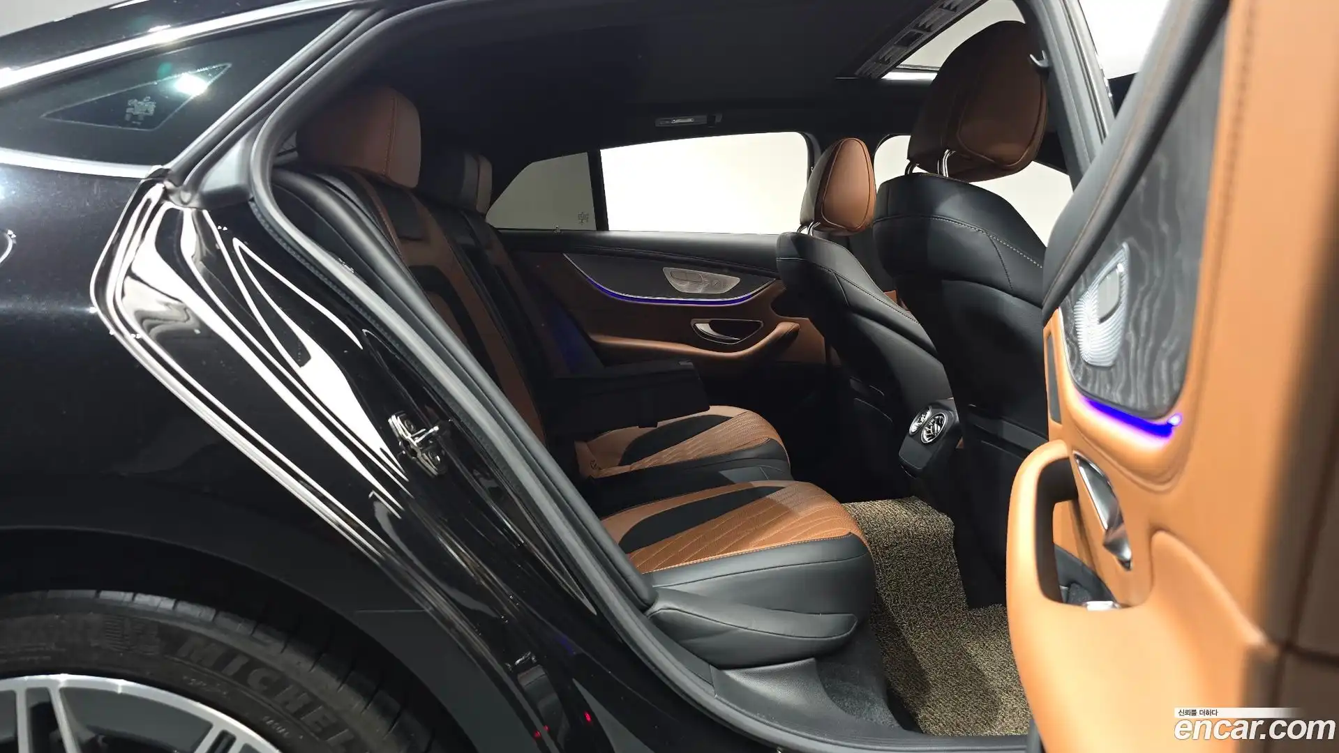 AMG GT Mercedes-Benz 2023.9-OPTION-016