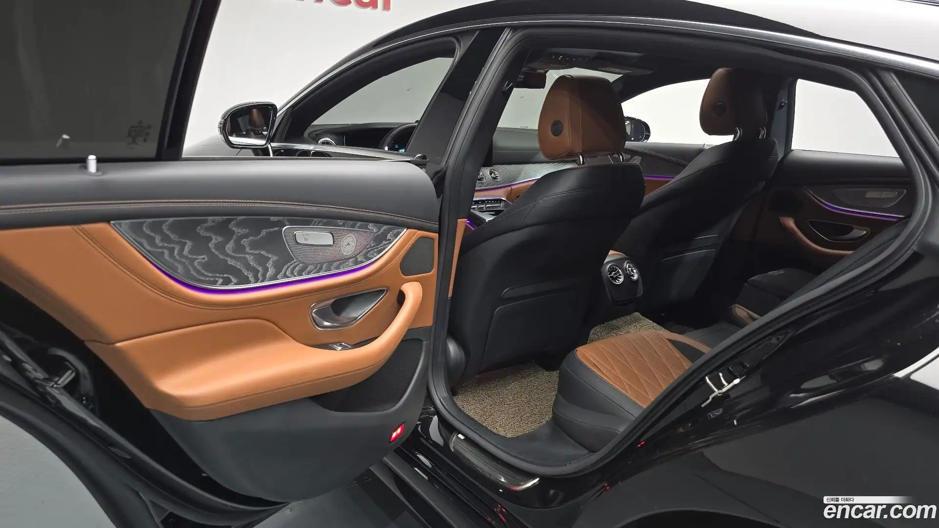 AMG GT Mercedes-Benz 2023.9-INNER-036