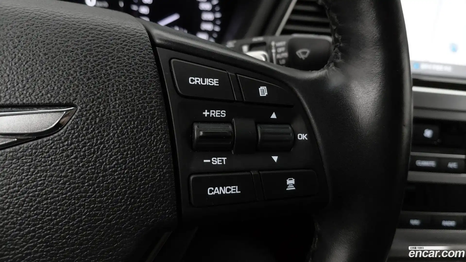 G80 Genesis 2019.2-OPTION-015