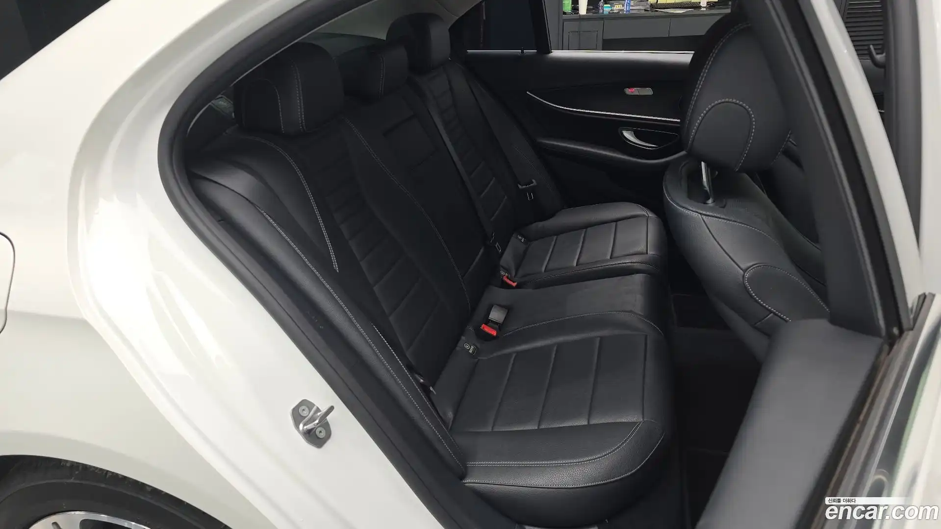 E-Class Mercedes-Benz 2016.6-OPTION-015