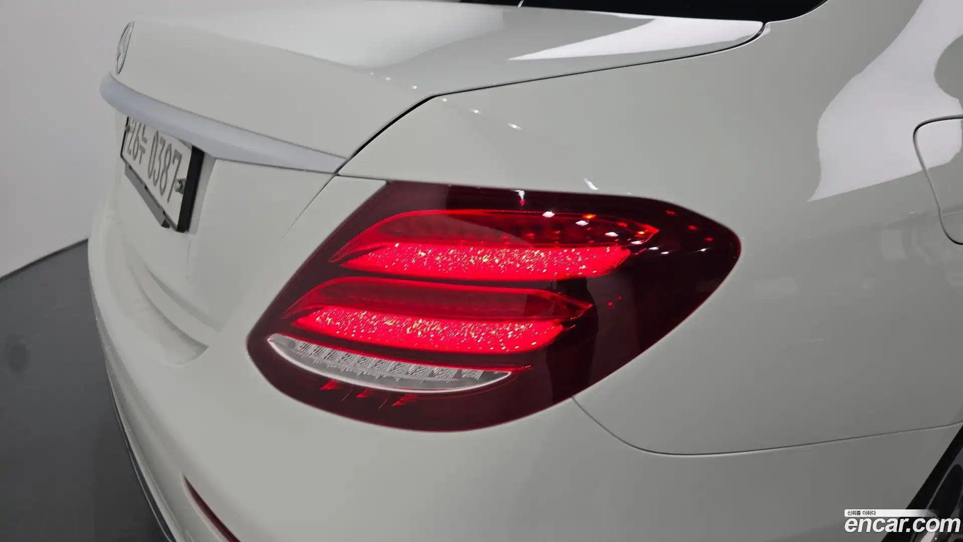 E-Class Mercedes-Benz 2016.6-OUTER-033