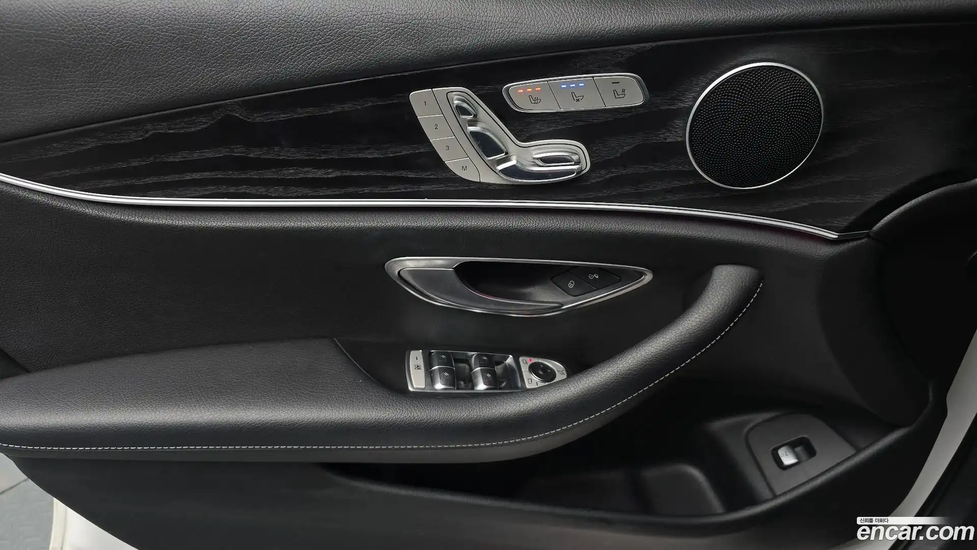 E-Class Mercedes-Benz 2016.6-INNER-034