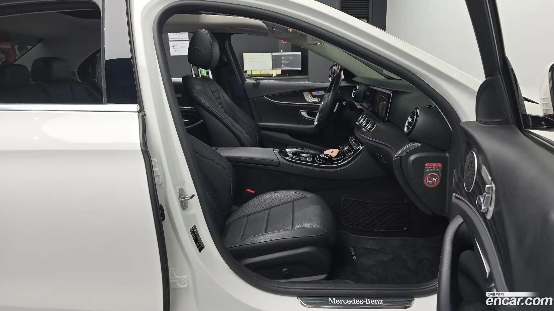 E-Class Mercedes-Benz 2016.6-INNER-036