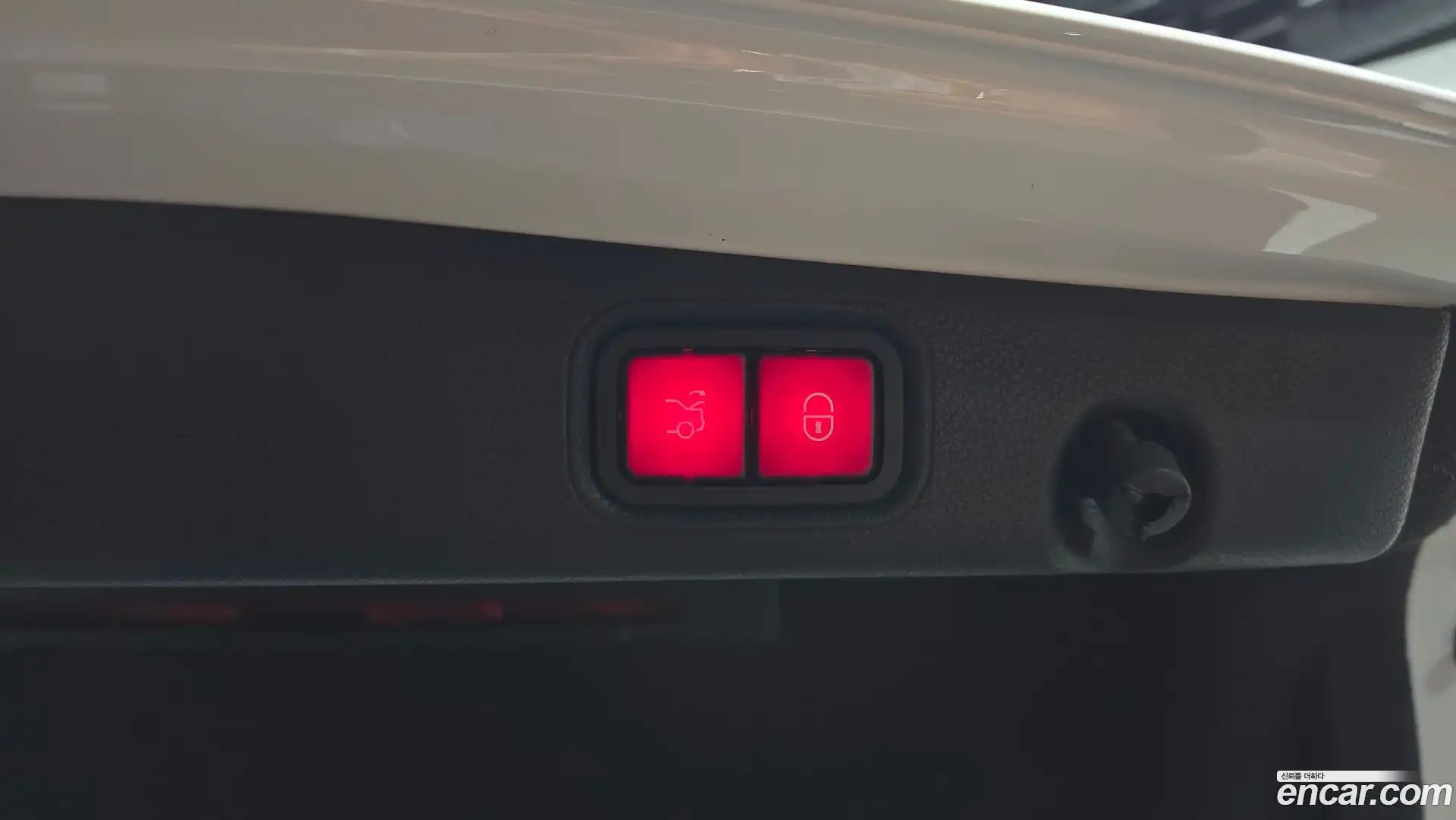 E-Class Mercedes-Benz 2016.6-OPTION-040
