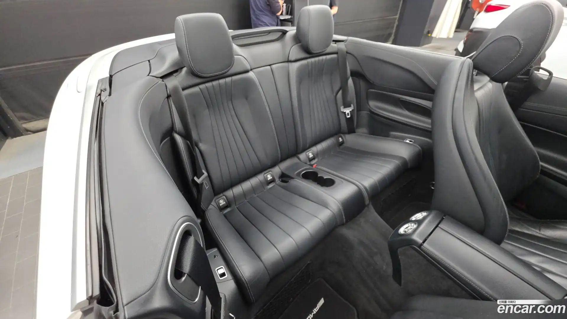 E-Class Mercedes-Benz 2018.11-OPTION-016