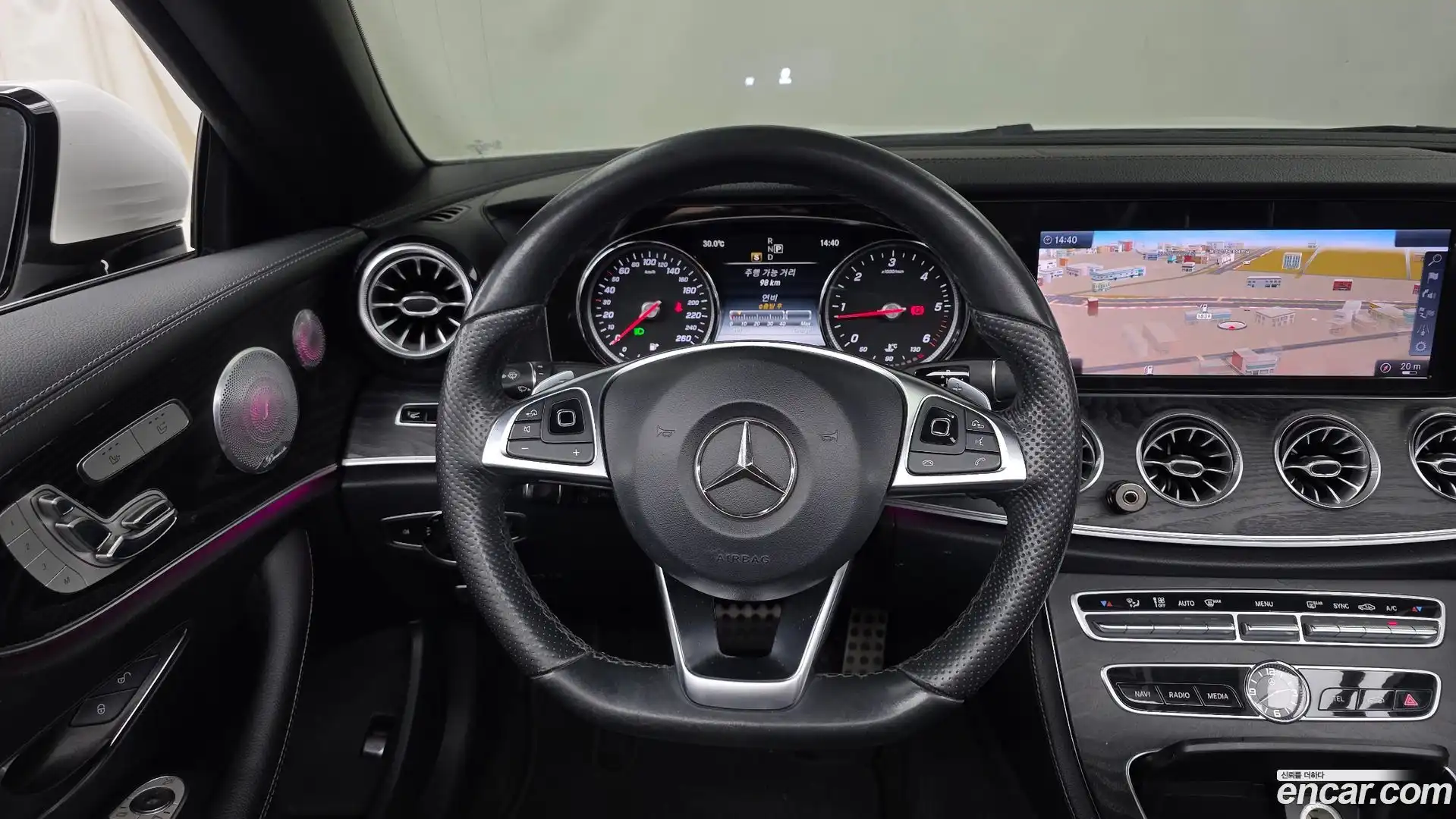 E-Class Mercedes-Benz 2018.11-OPTION-017