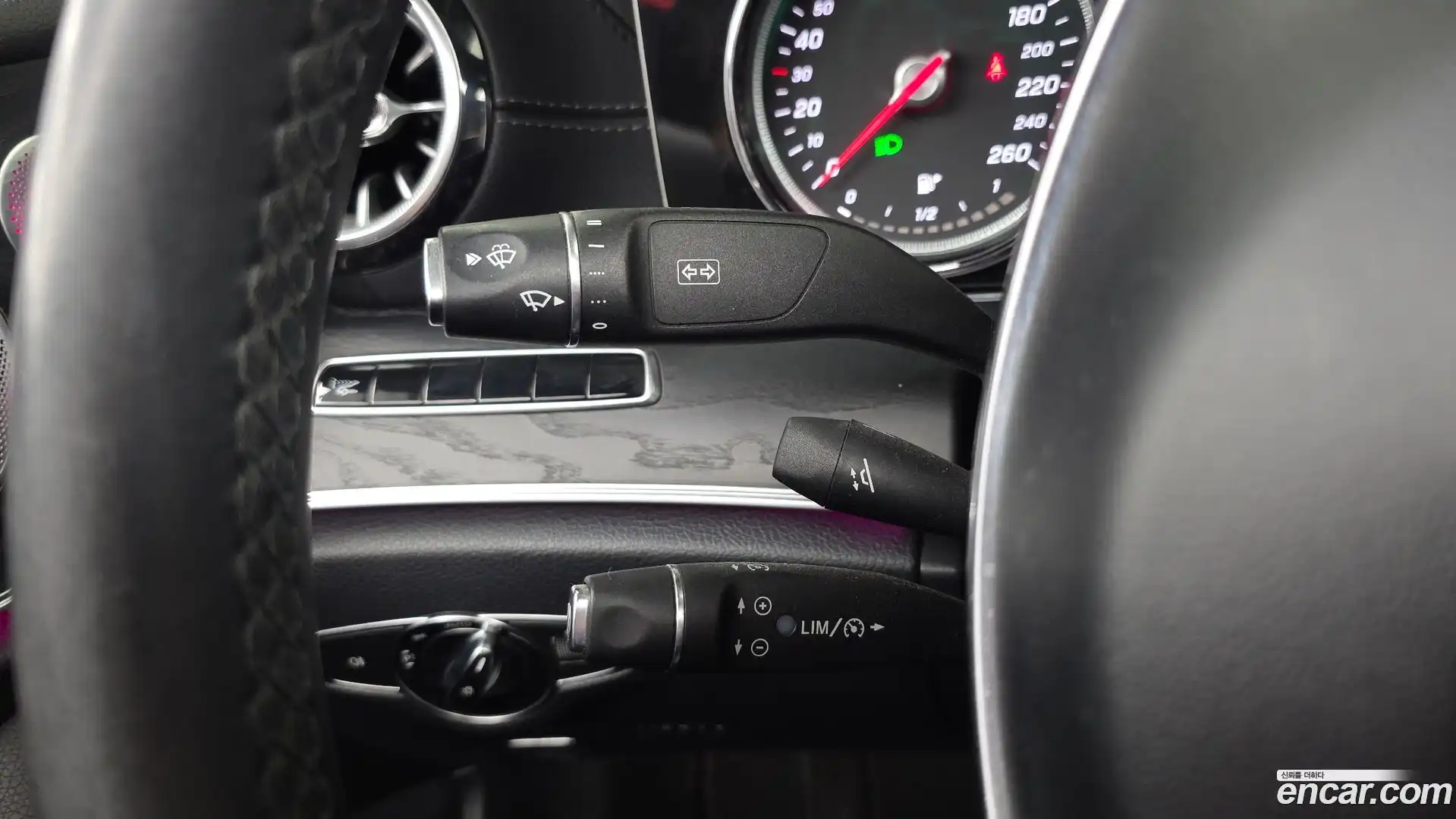 E-Class Mercedes-Benz 2018.11-OPTION-022