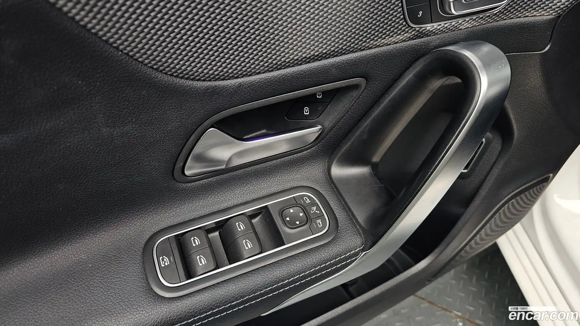 A-Class Mercedes-Benz 2021.7-OPTION-042