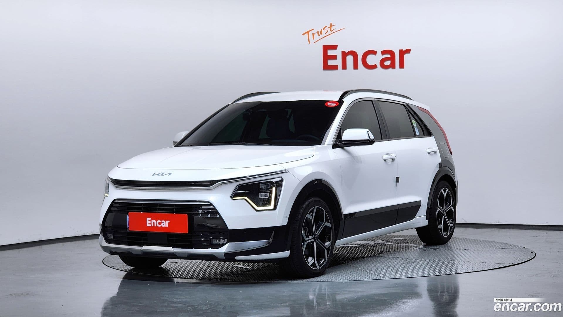 Main__Slider__Photo:Niro Kia 2022.4-0