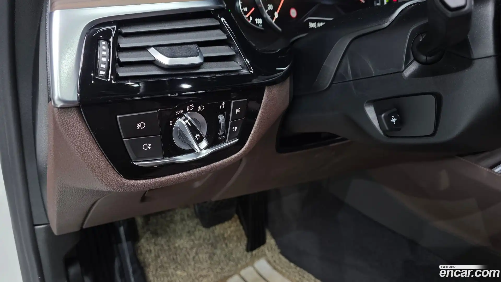5-Series BMW 2018.5-OPTION-024