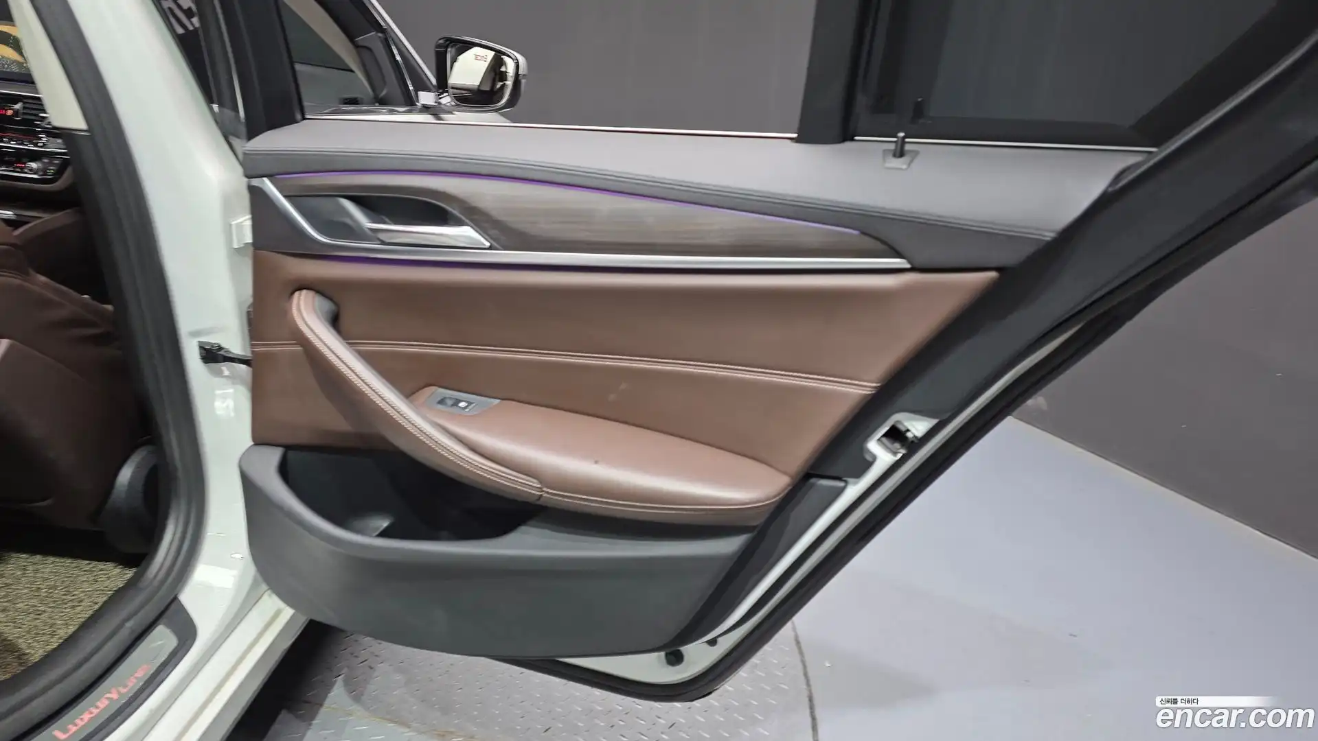 5-Series BMW 2018.5-INNER-035
