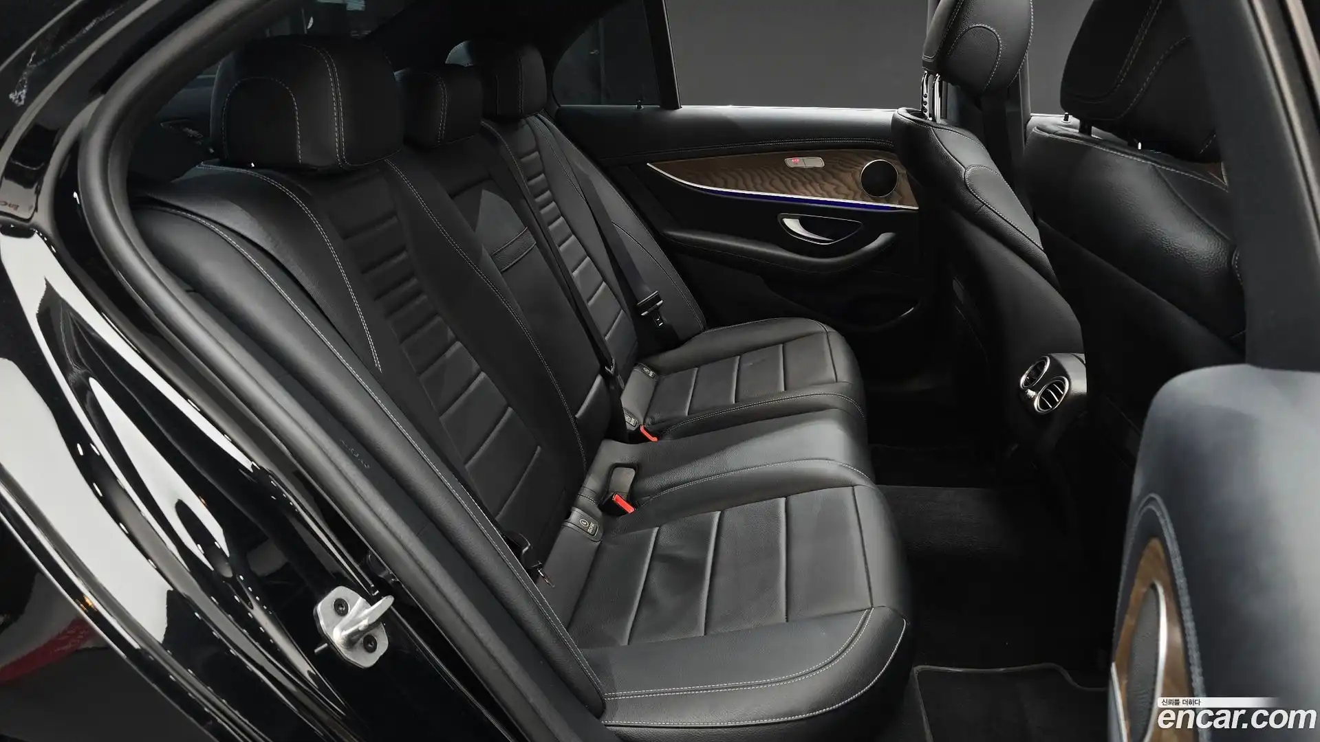 E-Class Mercedes-Benz 2021.7-OPTION-015
