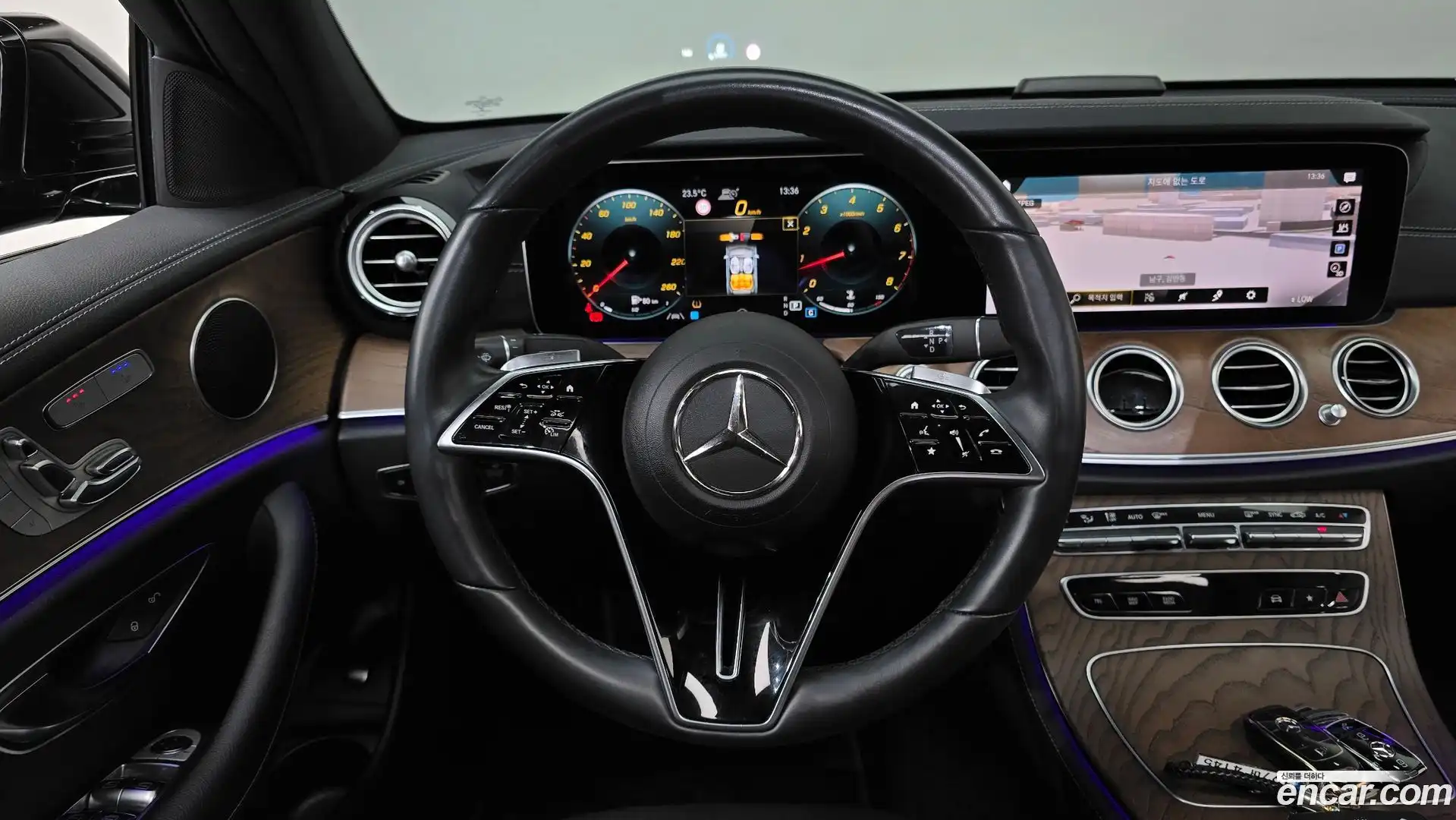 E-Class Mercedes-Benz 2021.7-OPTION-017