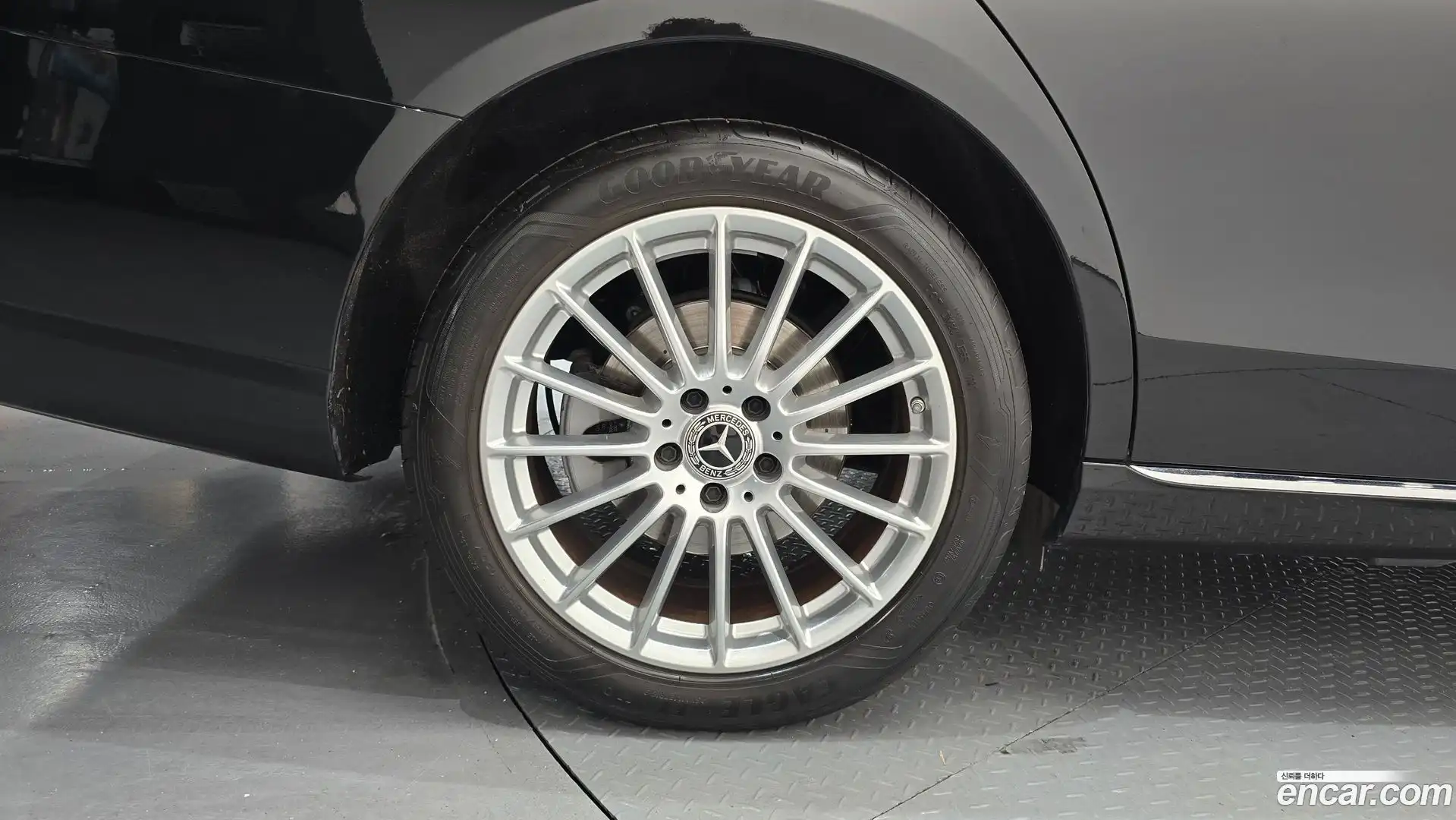 E-Class Mercedes-Benz 2021.7-OUTER-031
