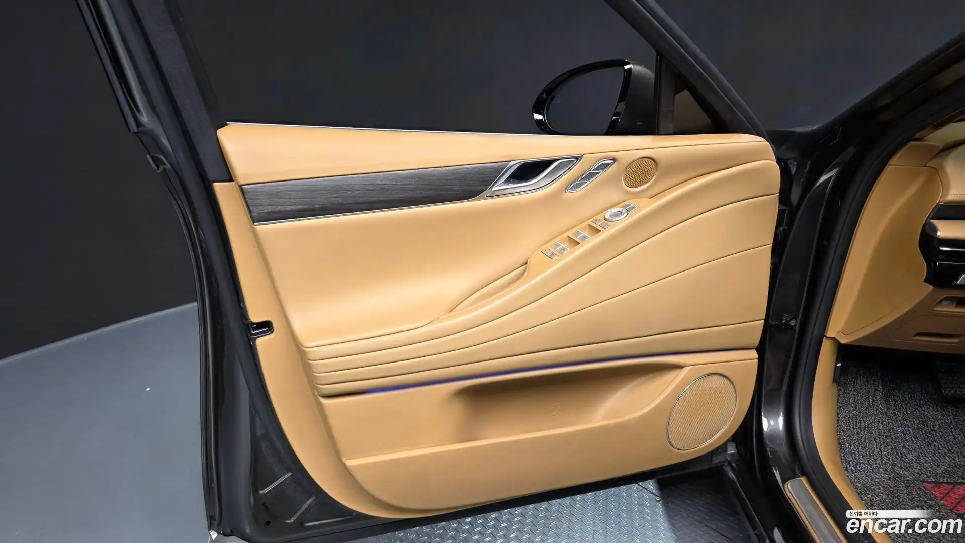 G80 Genesis 2024.3-INNER-034