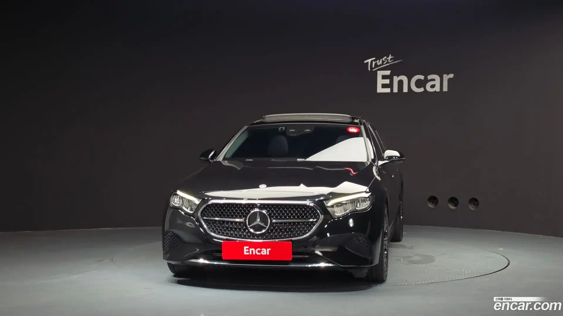 E-Class Mercedes-Benz 2024.4-OUTER-003
