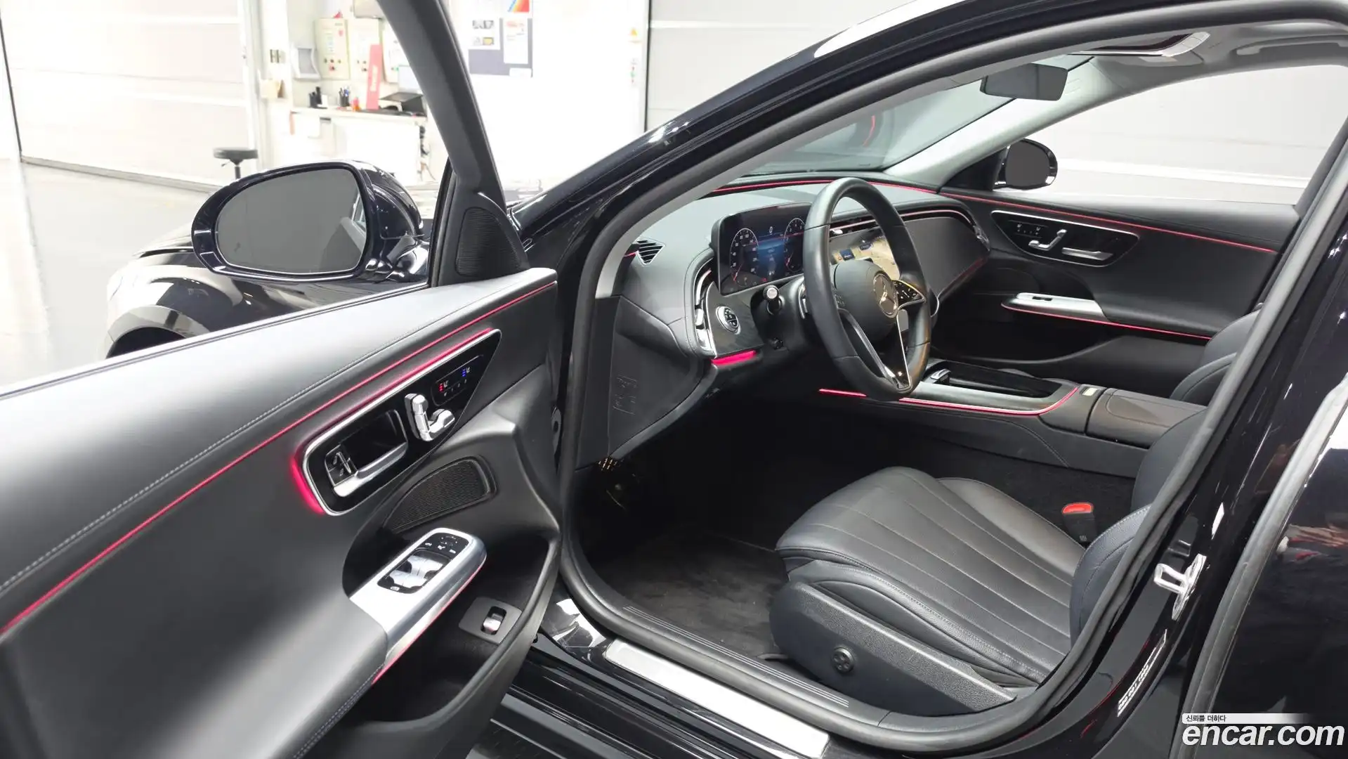 E-Class Mercedes-Benz 2024.4-INNER-010