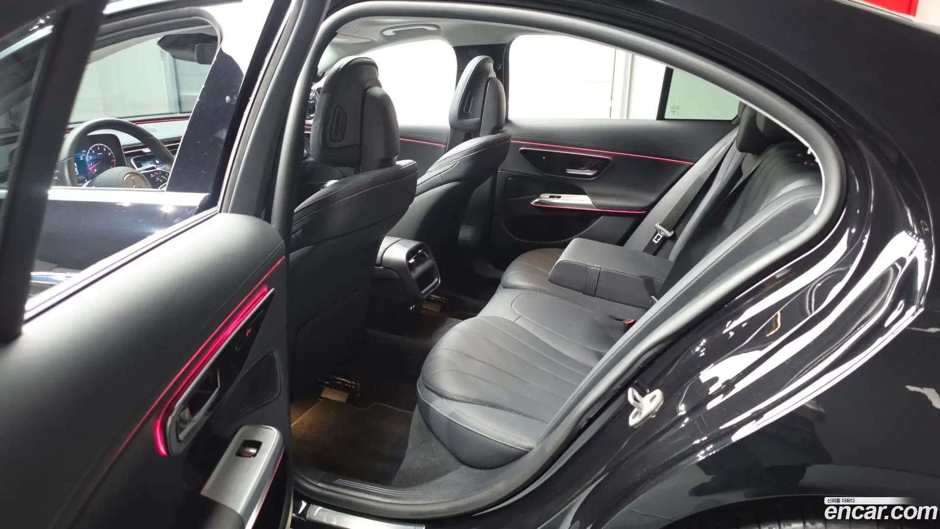 E-Class Mercedes-Benz 2024.4-OPTION-015