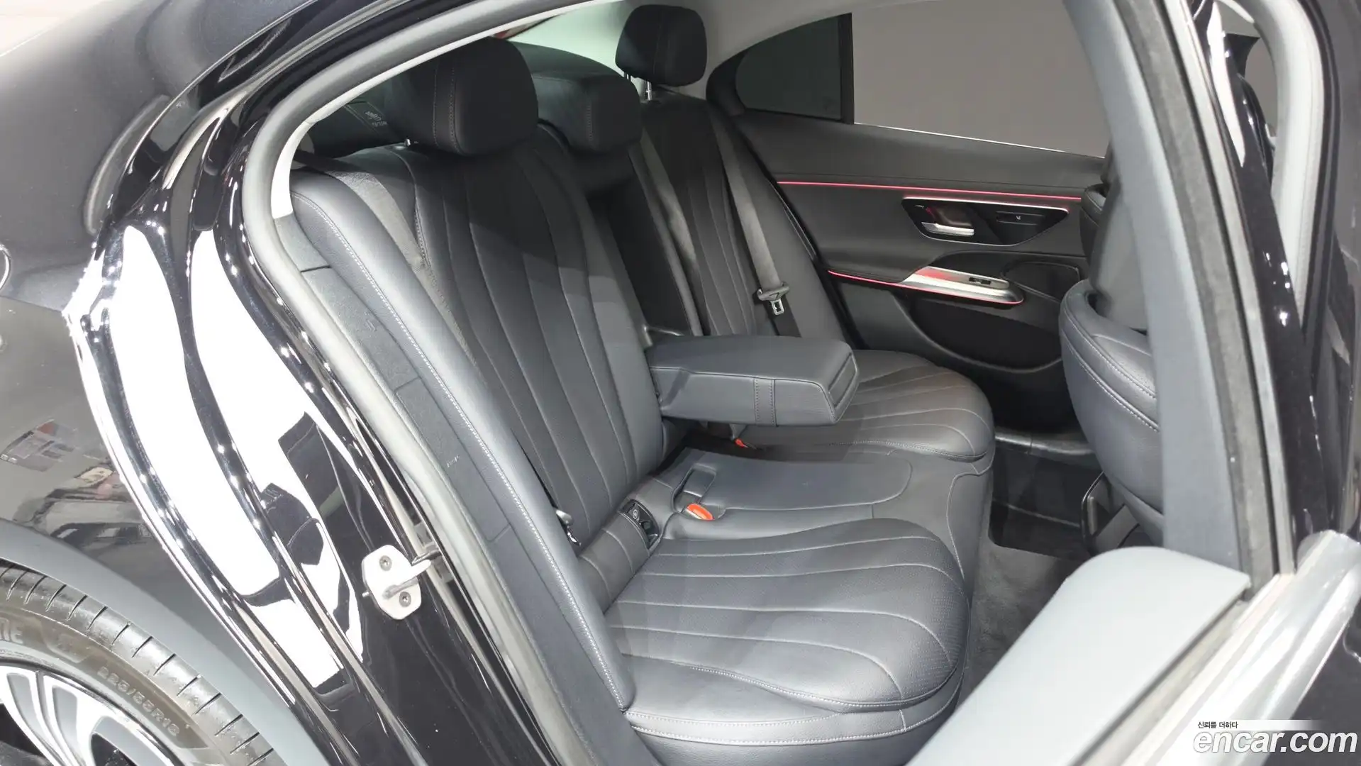 E-Class Mercedes-Benz 2024.4-OPTION-016