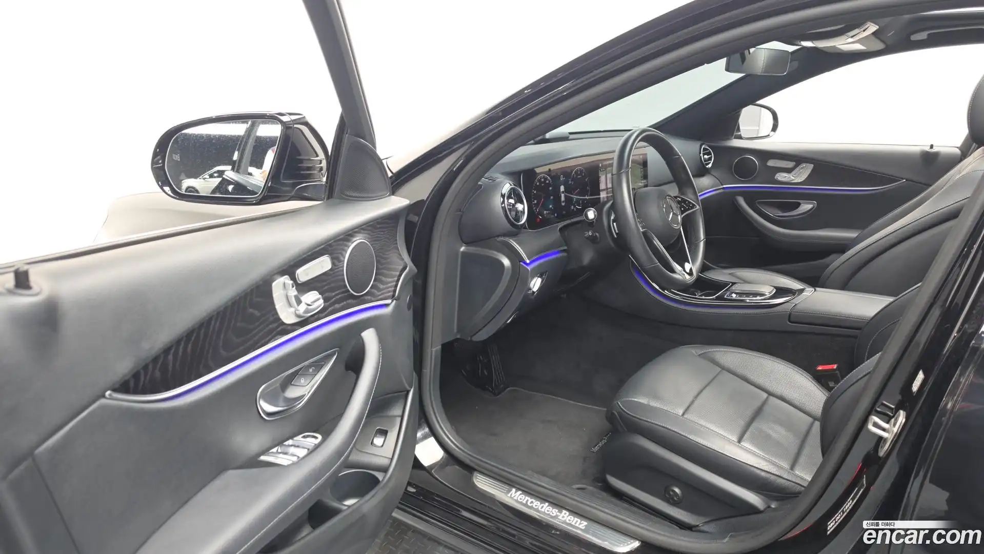 E-Class Mercedes-Benz 2023.10-INNER-010