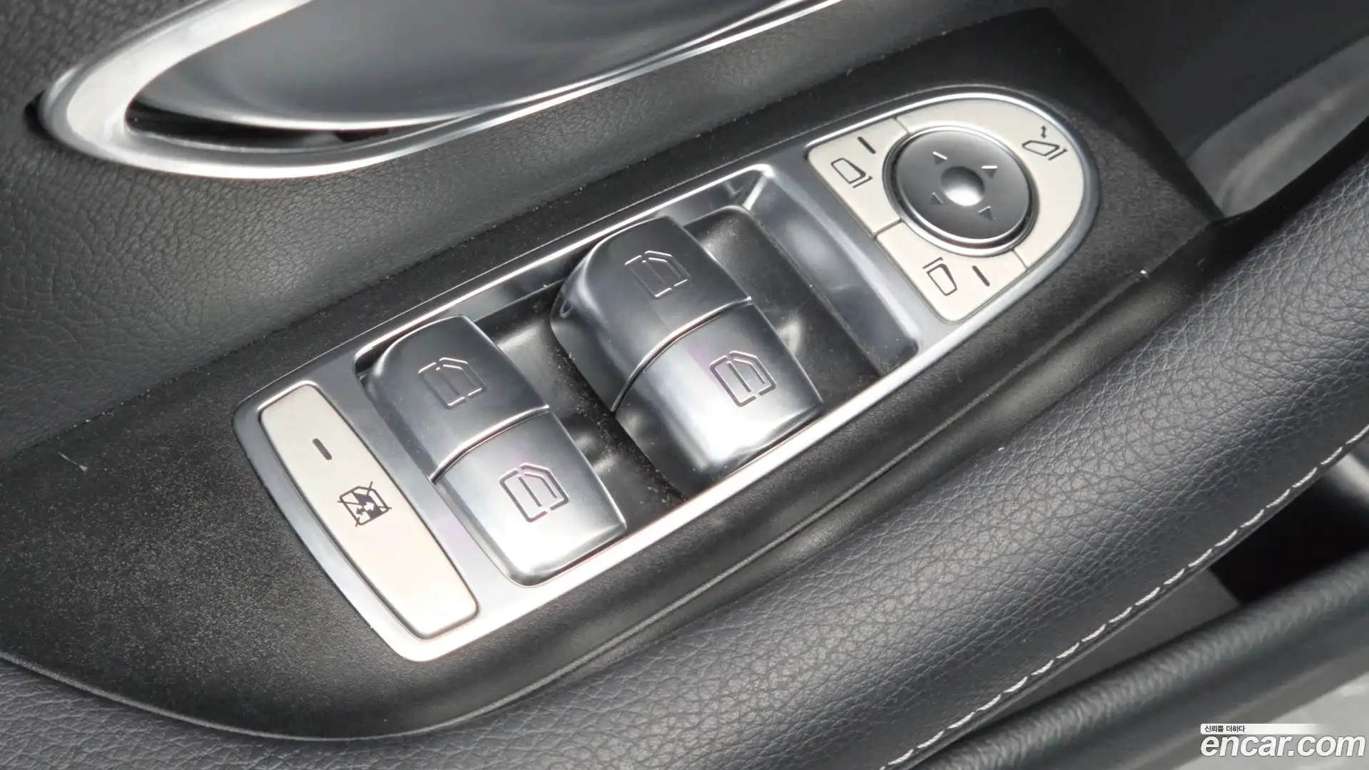 E-Class Mercedes-Benz 2023.10-OPTION-023