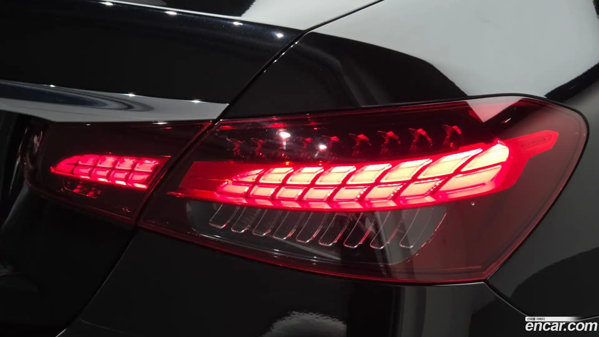 E-Class Mercedes-Benz 2023.10-OUTER-033
