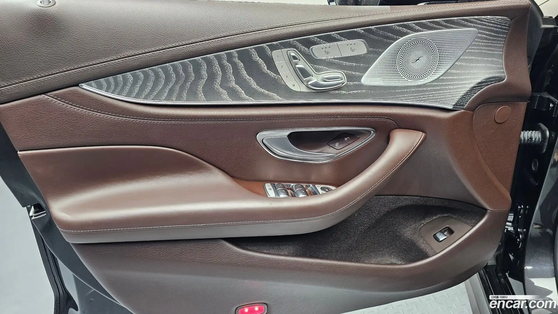 CLS-Class Mercedes-Benz 2021.4-INNER-034