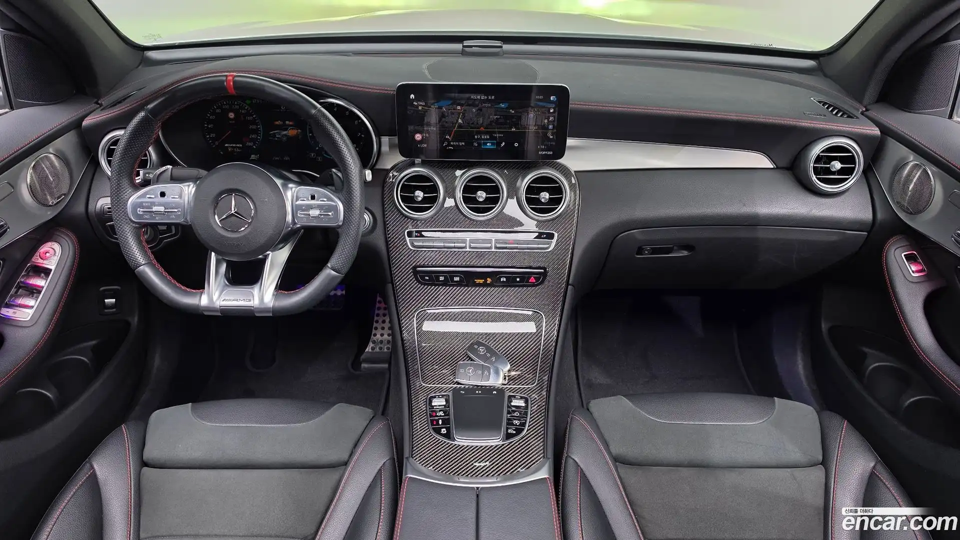GLC-Class Mercedes-Benz 2021.8-INNER-007