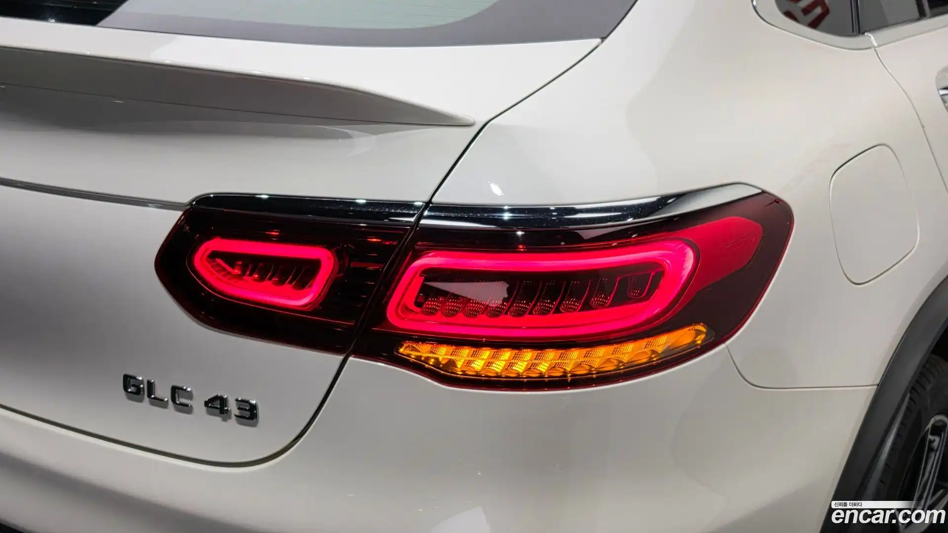 GLC-Class Mercedes-Benz 2021.8-OUTER-033